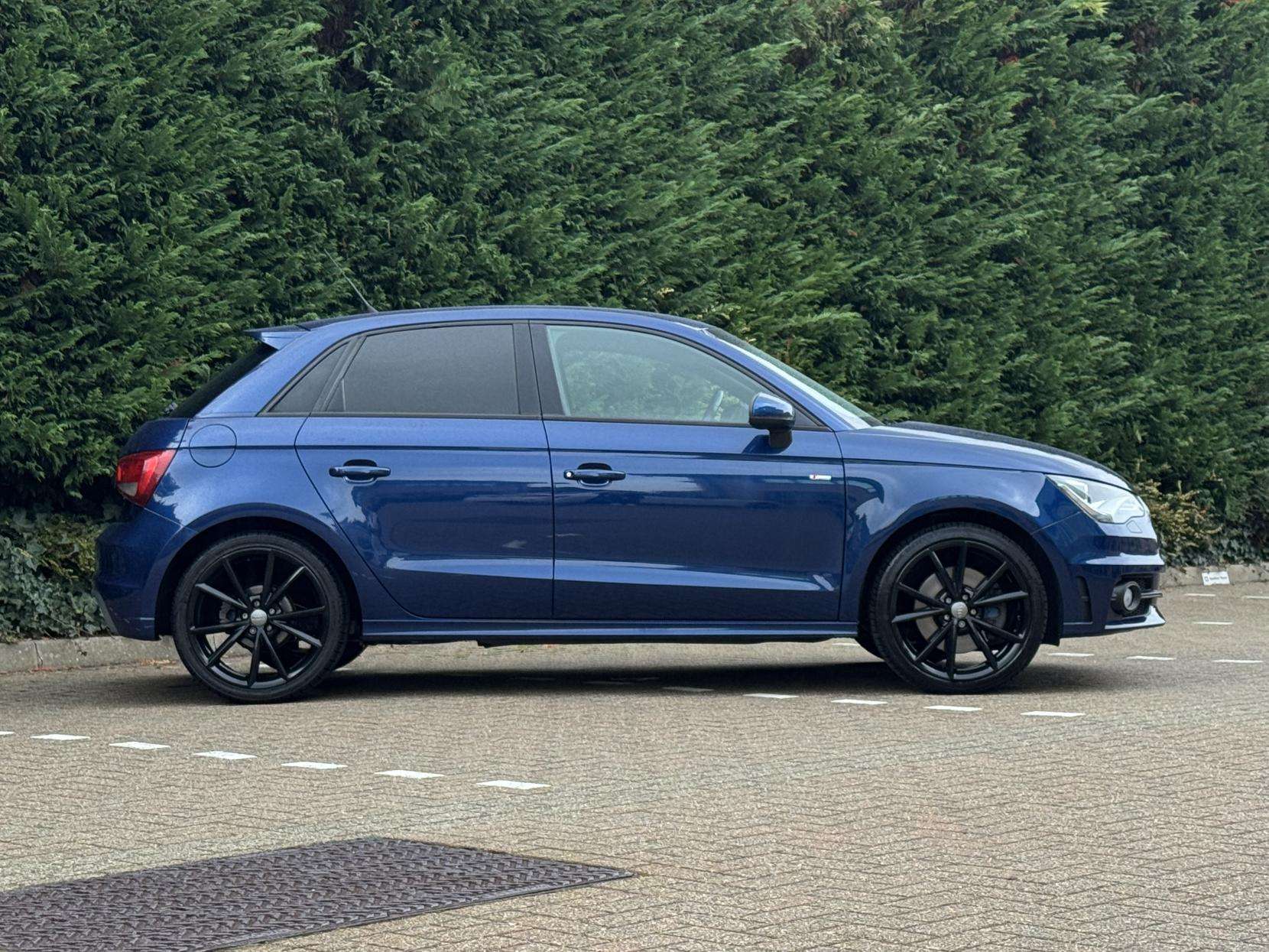 2014 AUDI A1 2014 AUDI A1