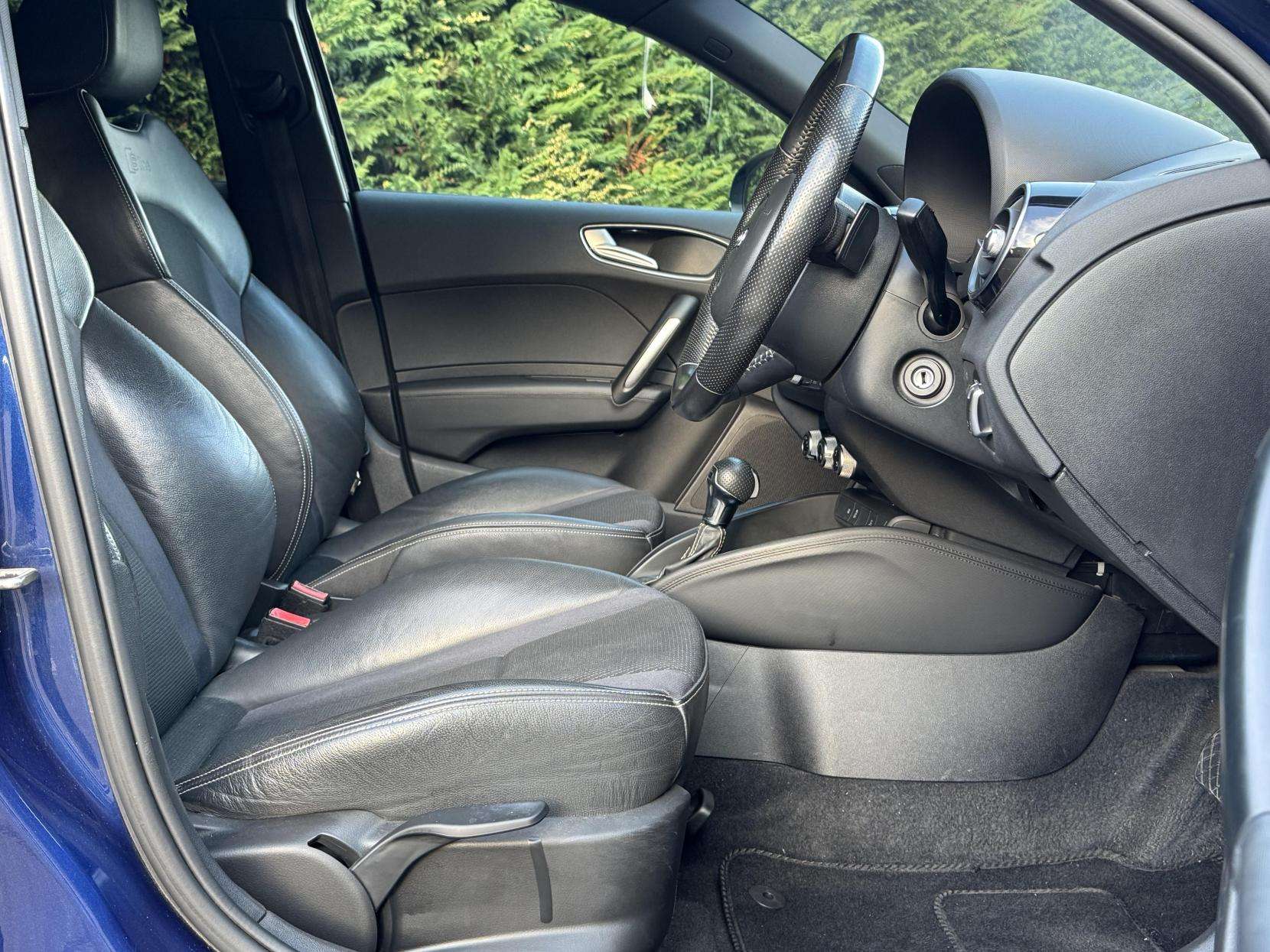 2014 AUDI A1 2014 AUDI A1