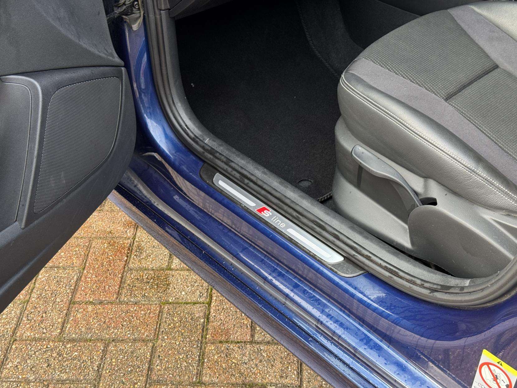 2014 AUDI A1 2014 AUDI A1