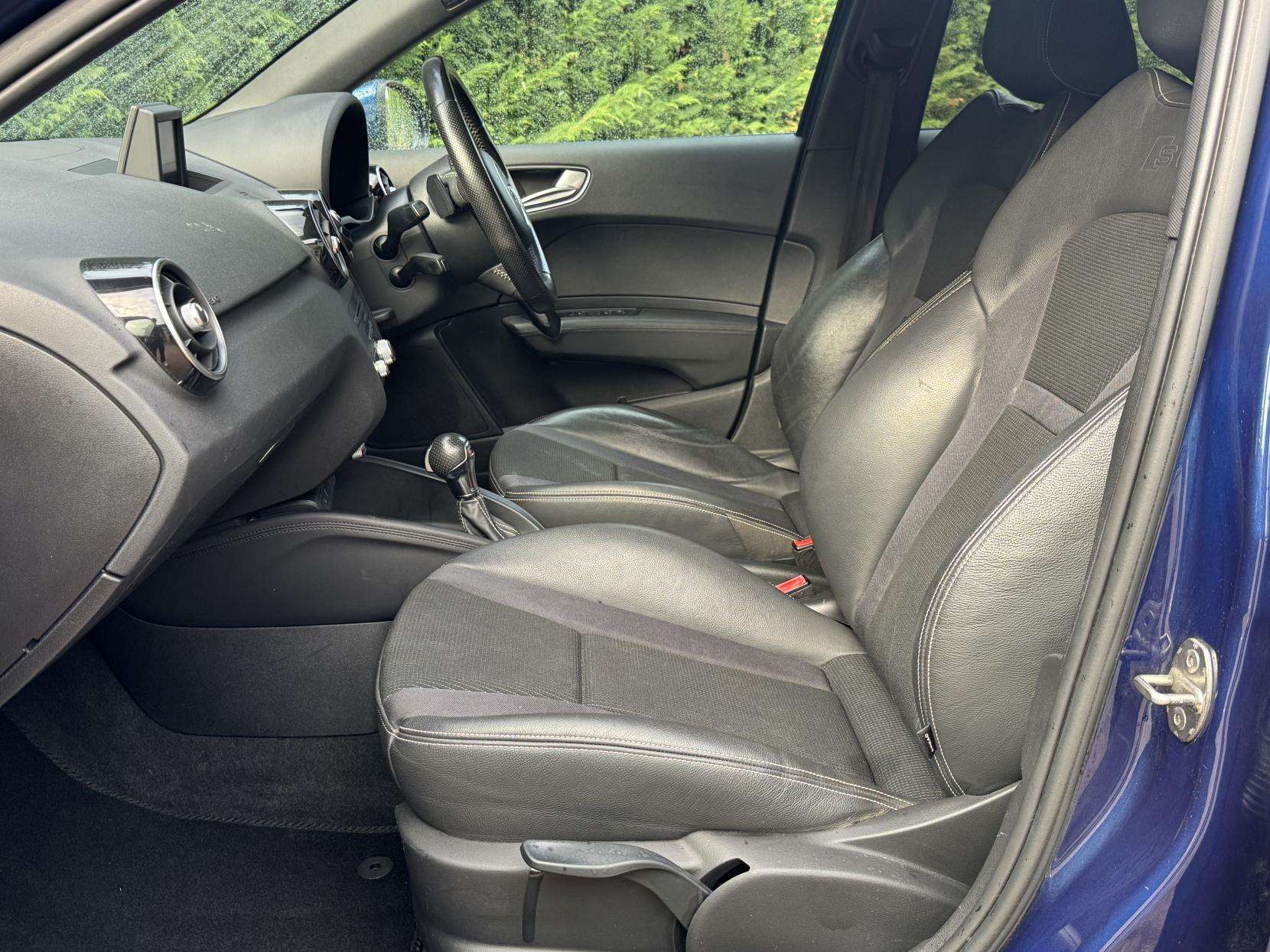 2014 AUDI A1 2014 AUDI A1