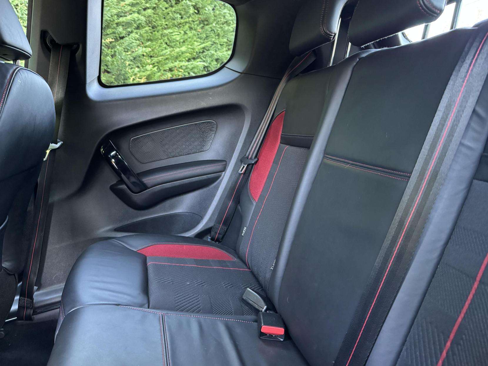 2015 PEUGEOT 208 2015 PEUGEOT 208