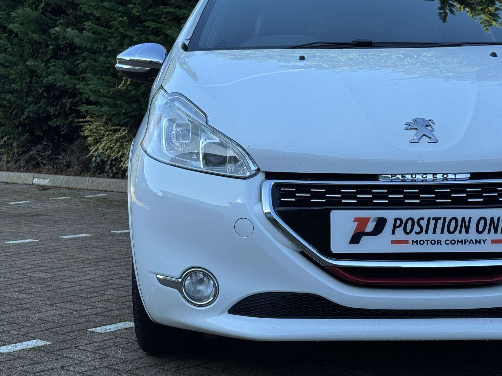 2015 PEUGEOT 208 2015 PEUGEOT 208