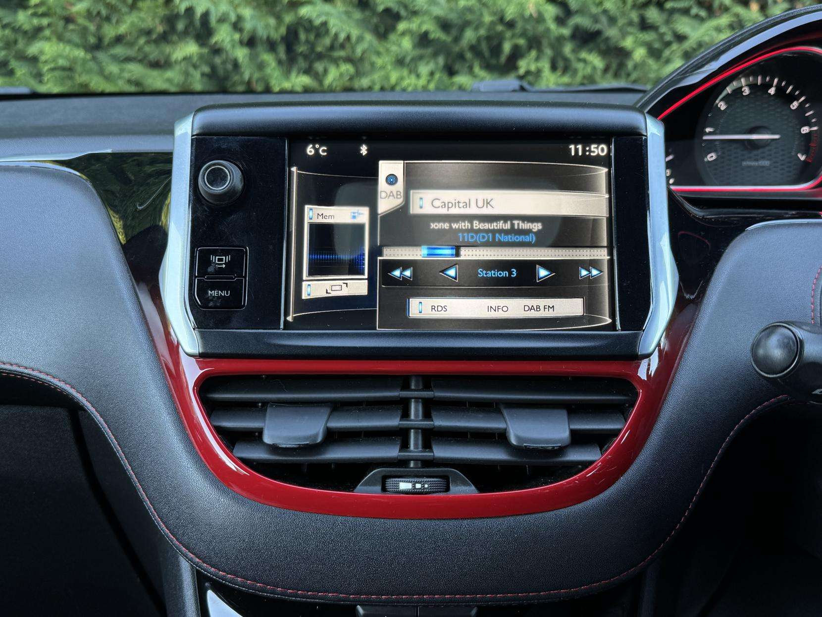 2015 PEUGEOT 208 2015 PEUGEOT 208