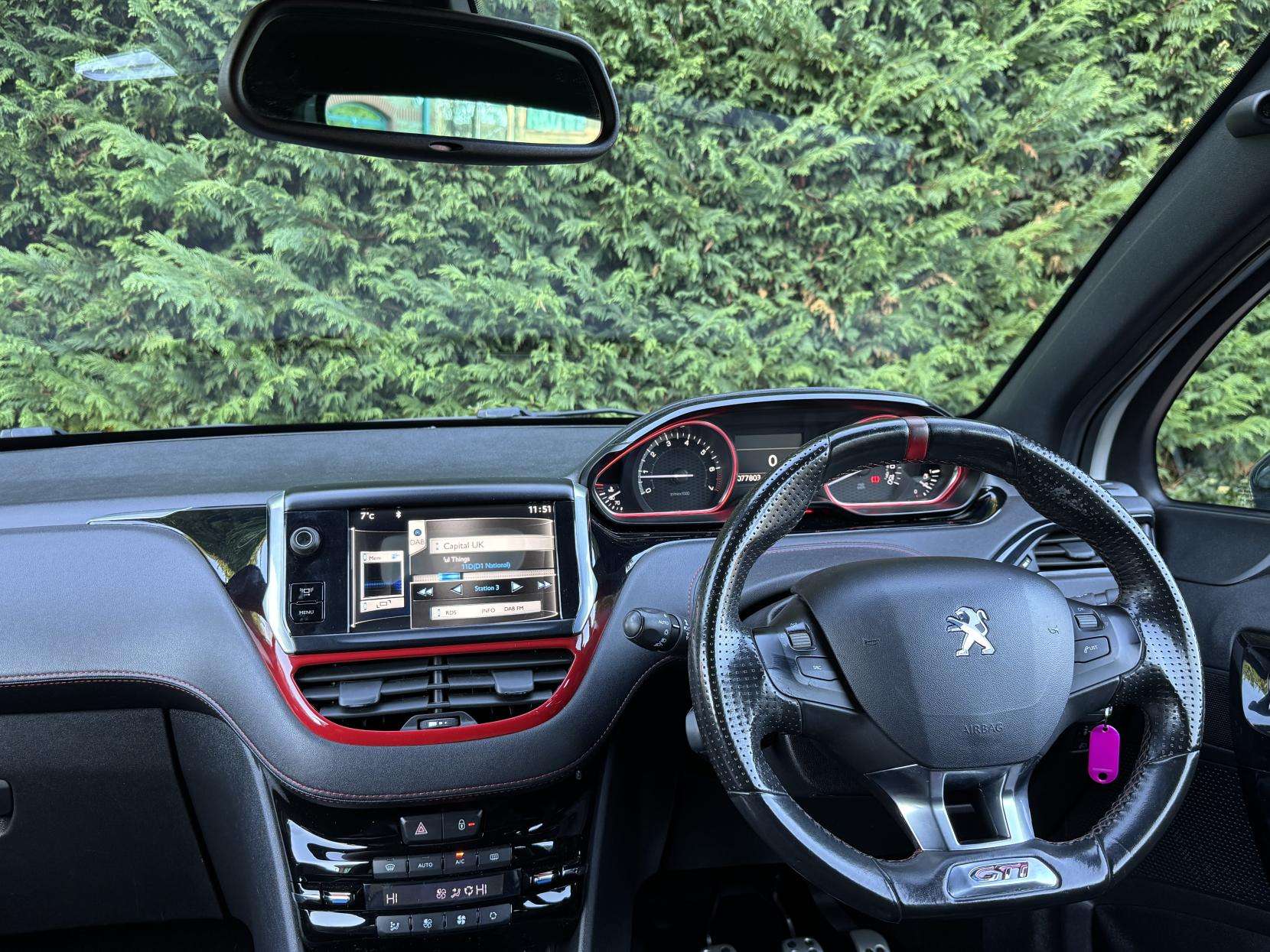 2015 PEUGEOT 208 2015 PEUGEOT 208