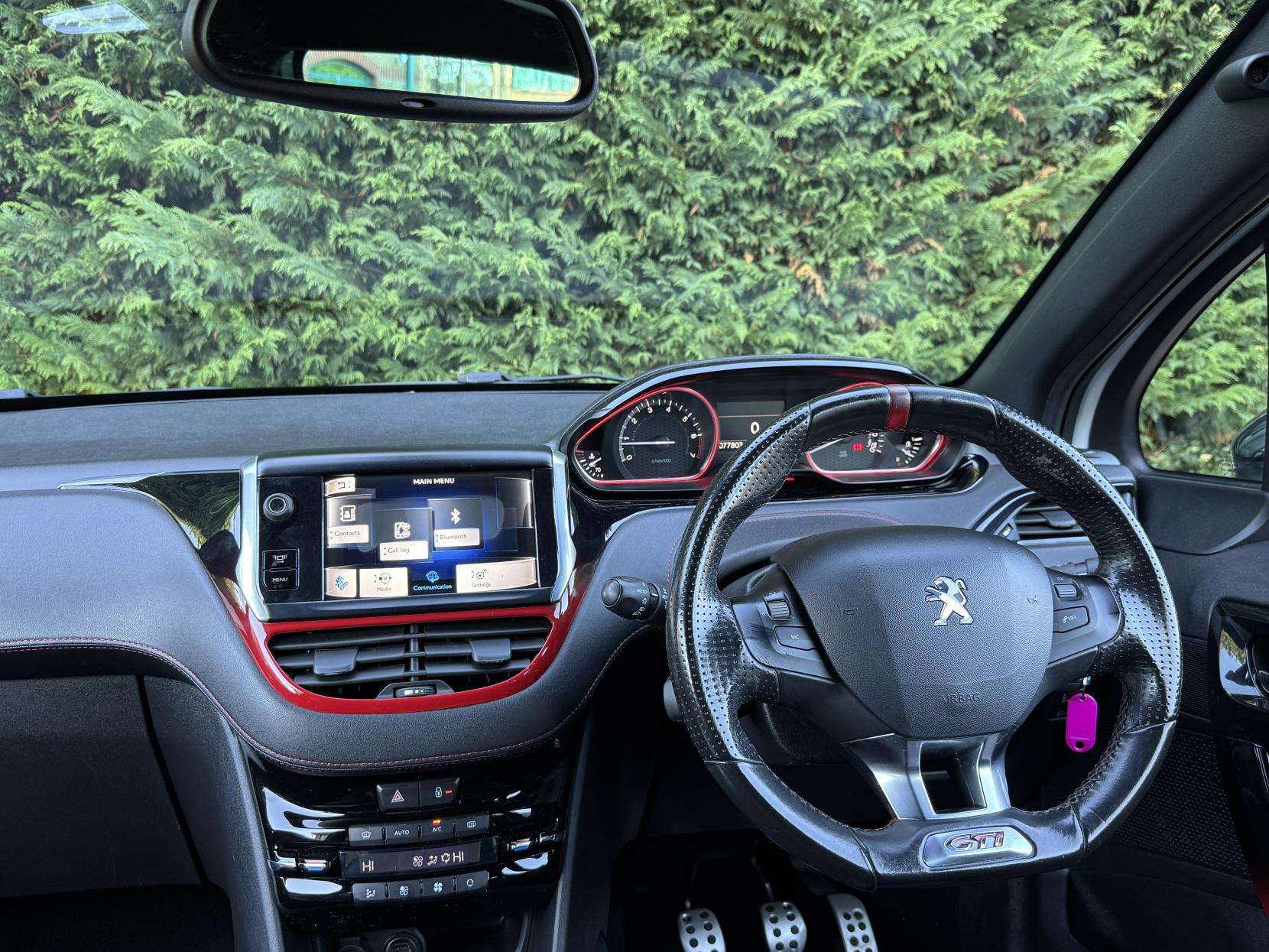 2015 PEUGEOT 208 2015 PEUGEOT 208