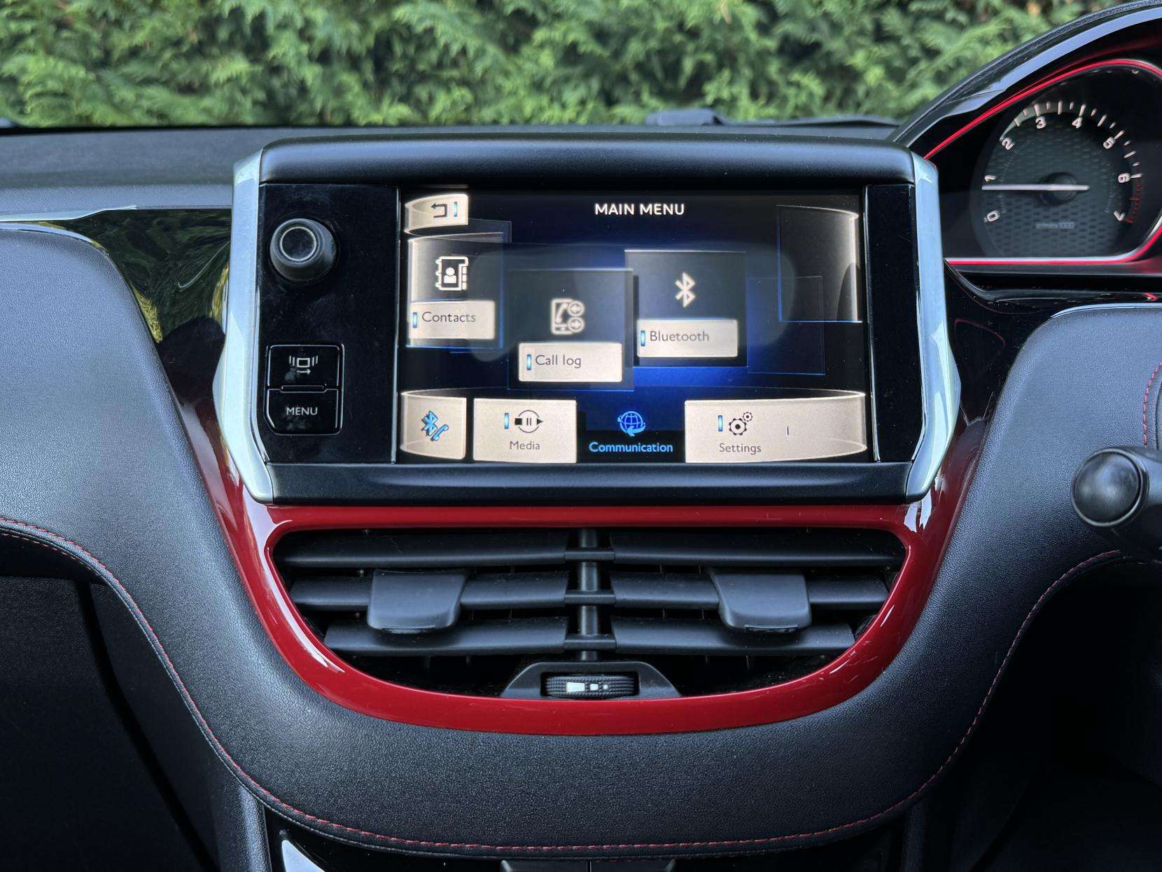 2015 PEUGEOT 208 2015 PEUGEOT 208