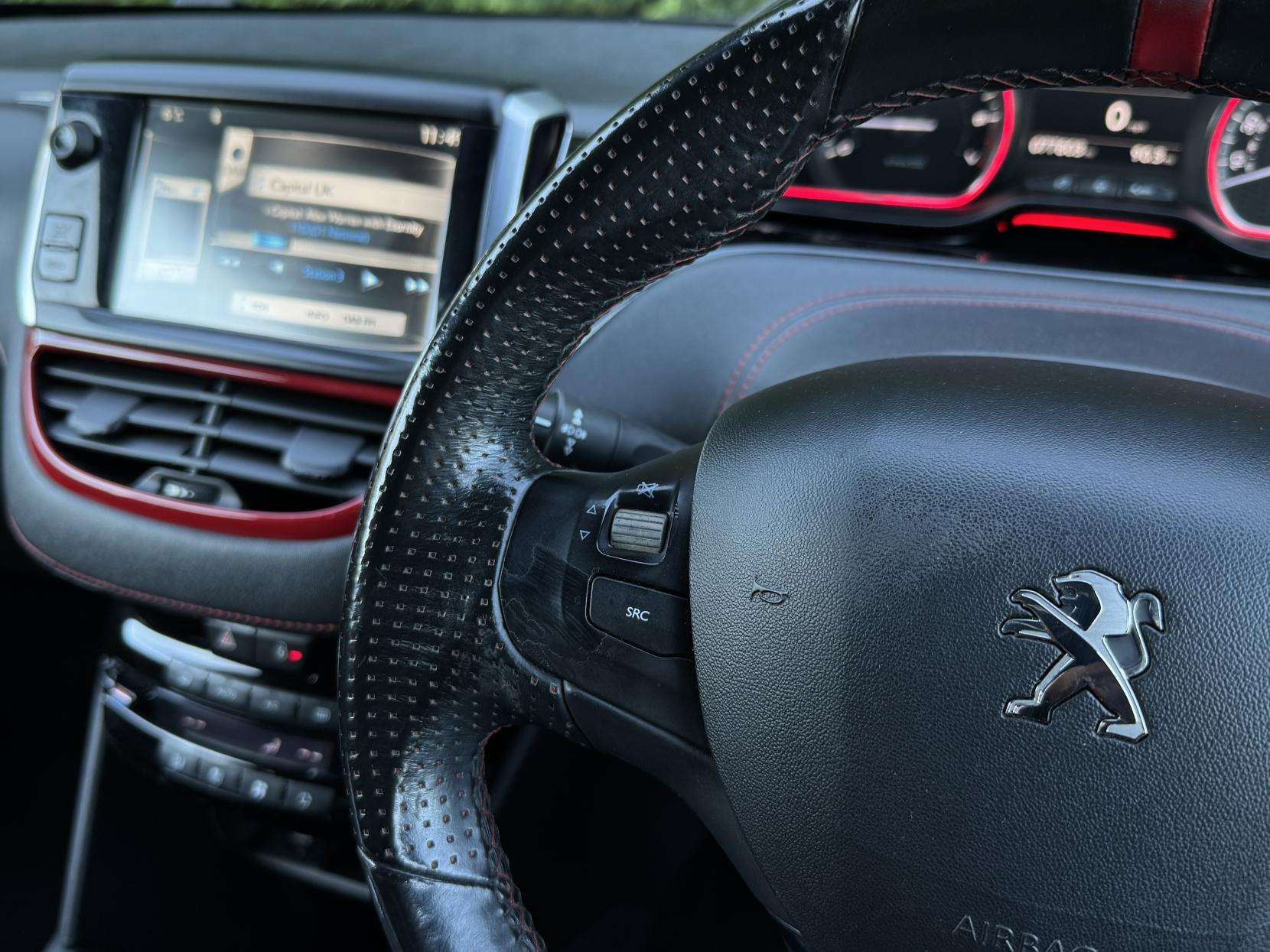 2015 PEUGEOT 208 2015 PEUGEOT 208