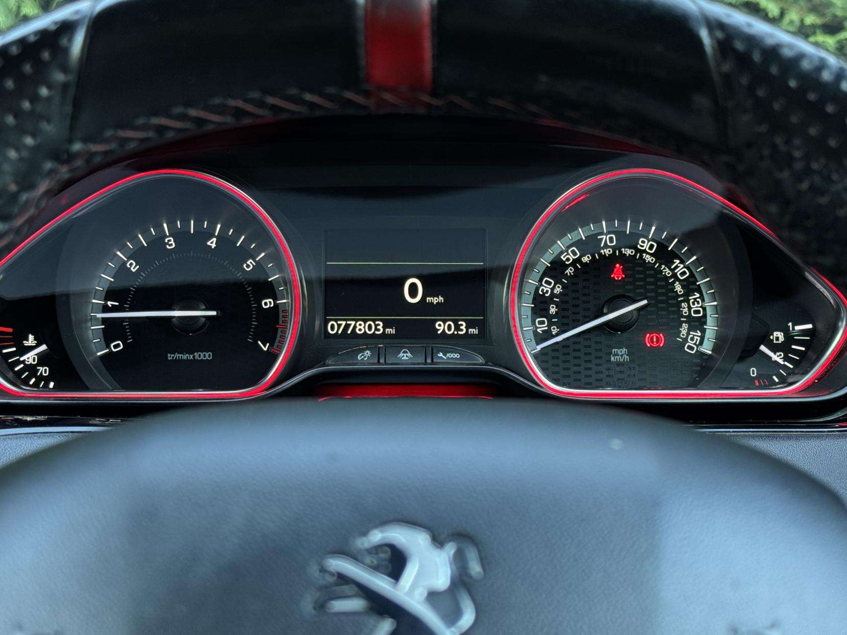 2015 PEUGEOT 208 2015 PEUGEOT 208