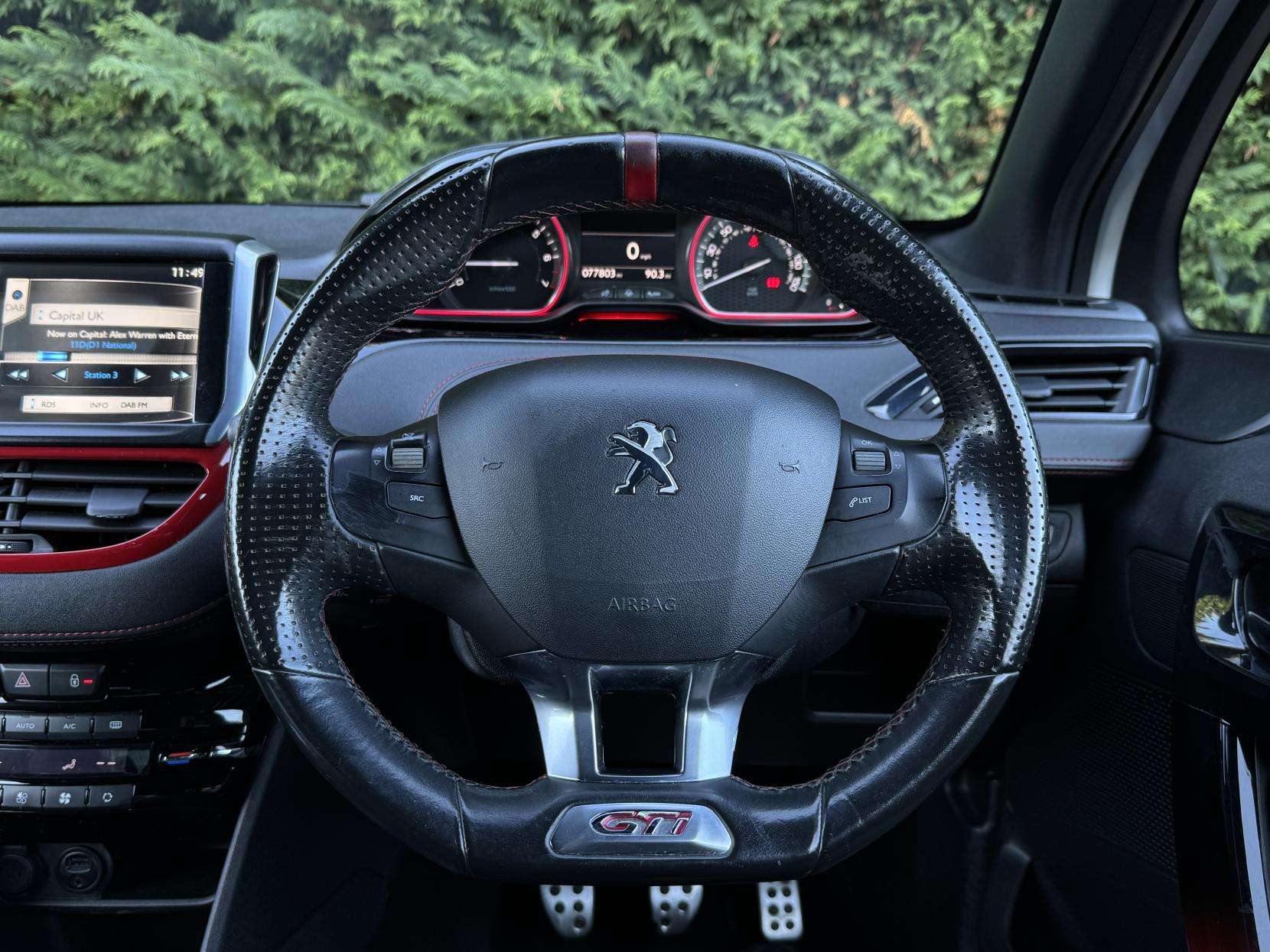 2015 PEUGEOT 208 2015 PEUGEOT 208