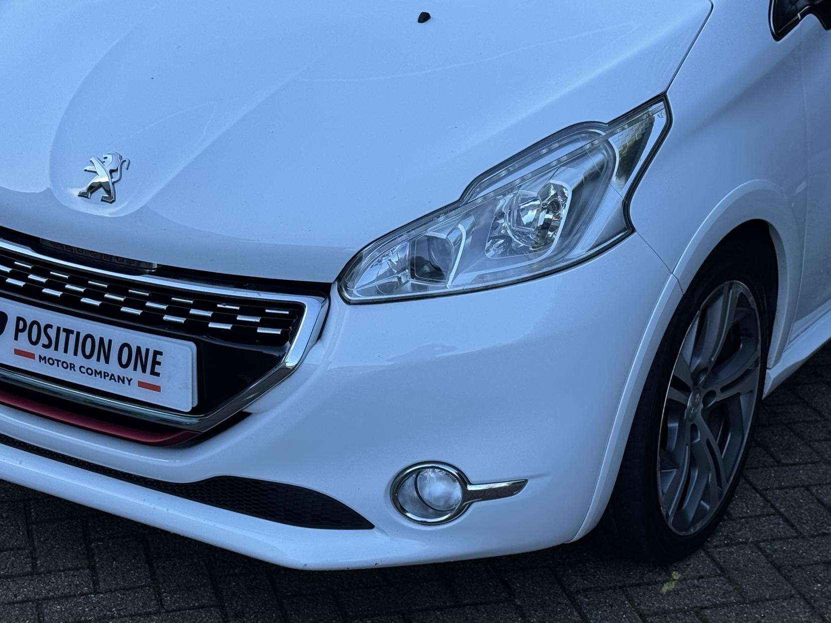 2015 PEUGEOT 208 2015 PEUGEOT 208