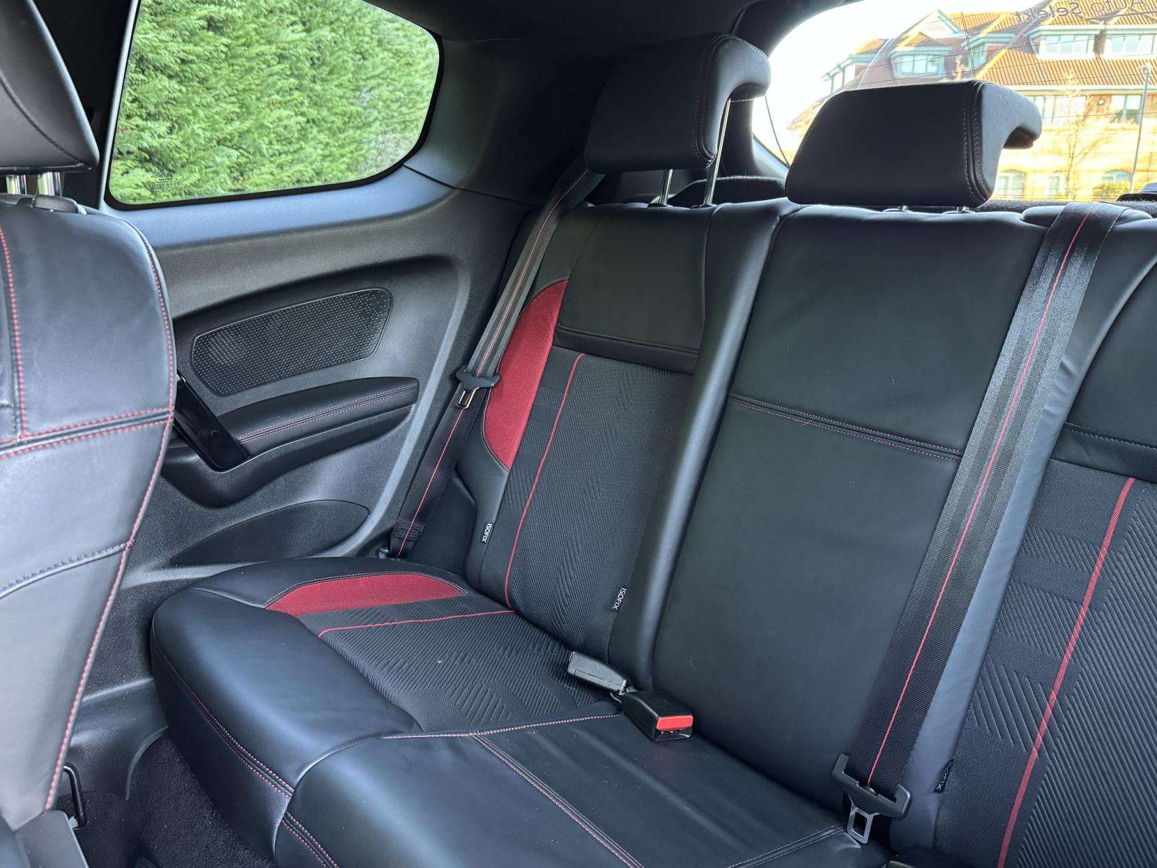 2015 PEUGEOT 208 2015 PEUGEOT 208