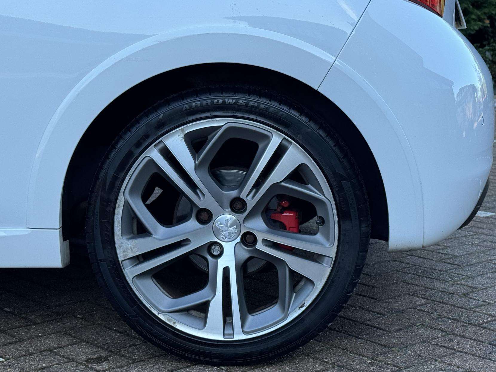 2015 PEUGEOT 208 2015 PEUGEOT 208