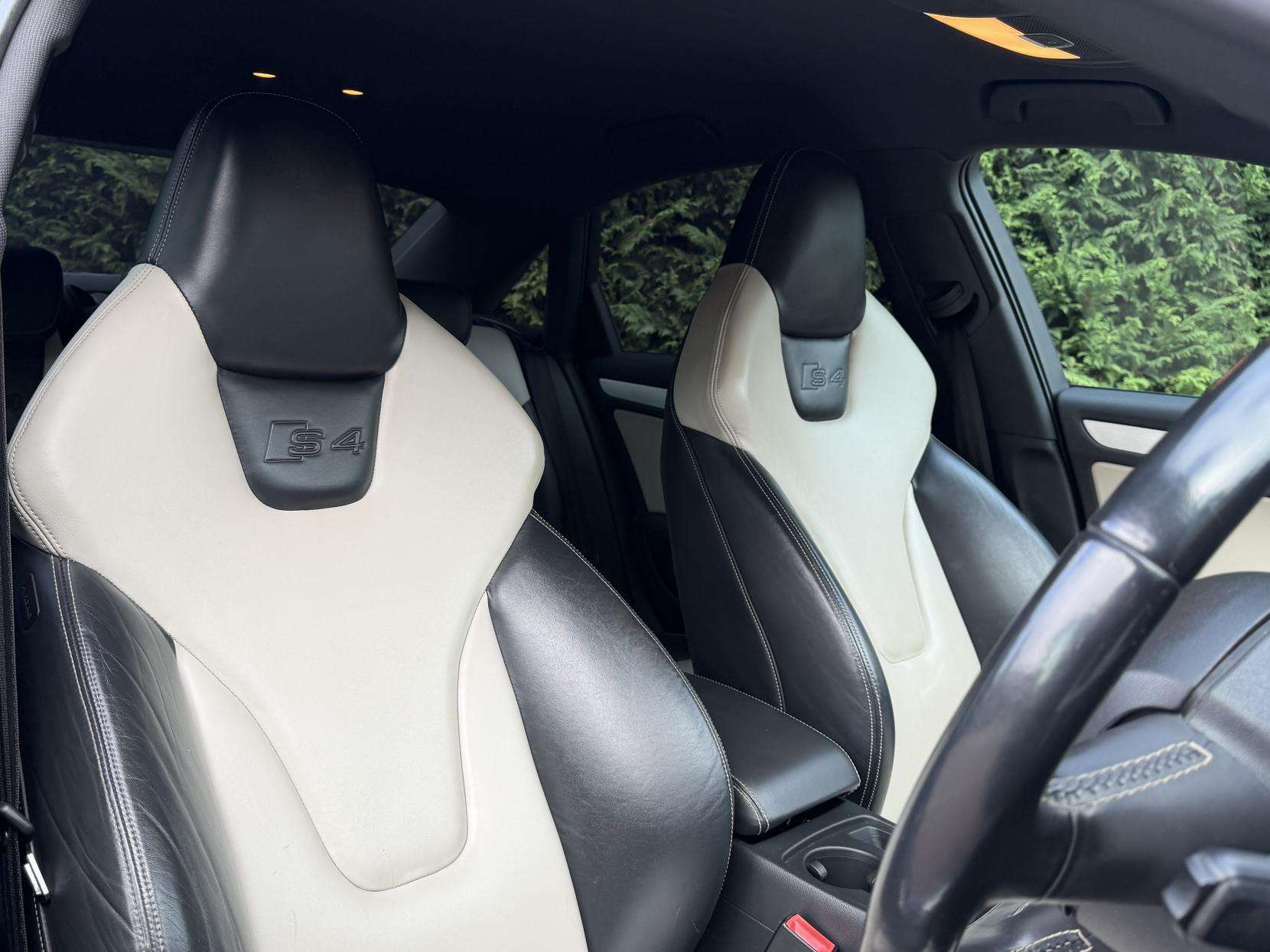 2009 AUDI S4 2009 AUDI S4