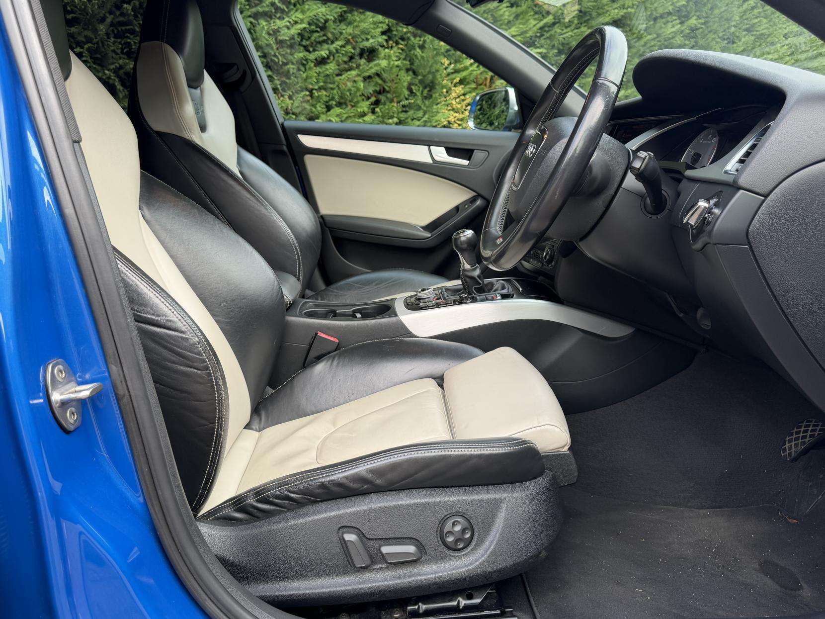 2009 AUDI S4 2009 AUDI S4