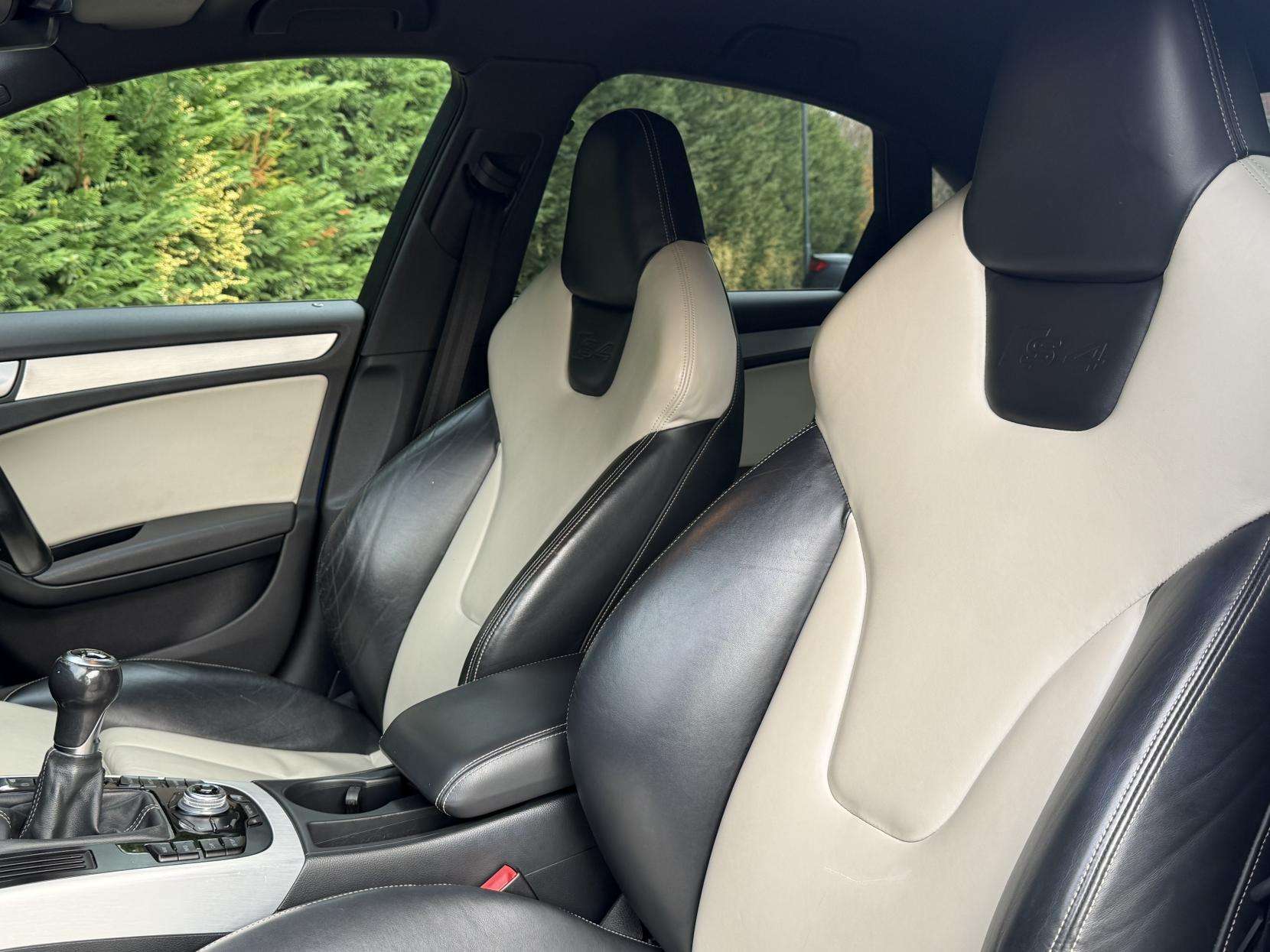 2009 AUDI S4 2009 AUDI S4