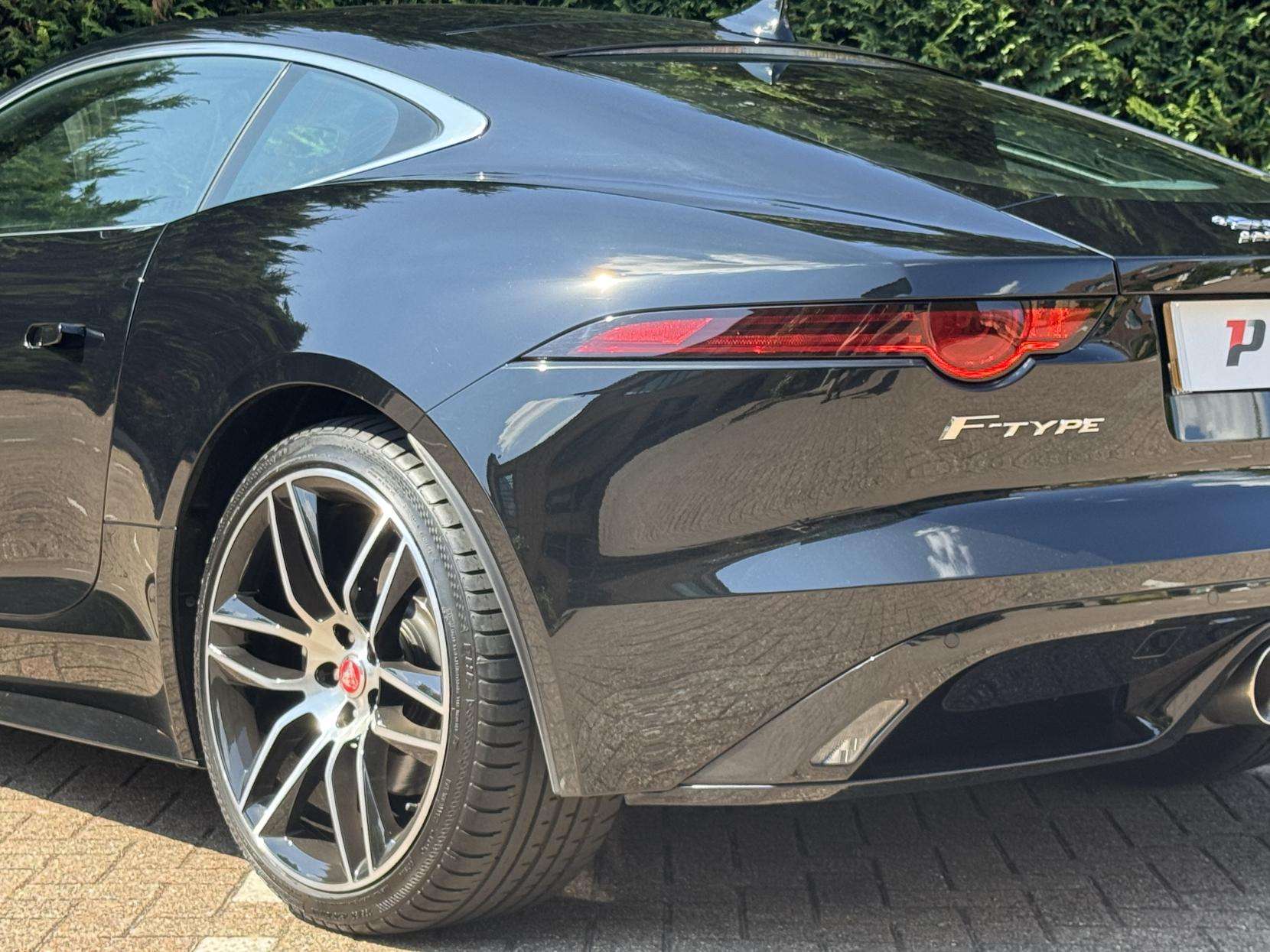 2017 JAGUAR F-TYPE 2017 JAGUAR F-TYPE