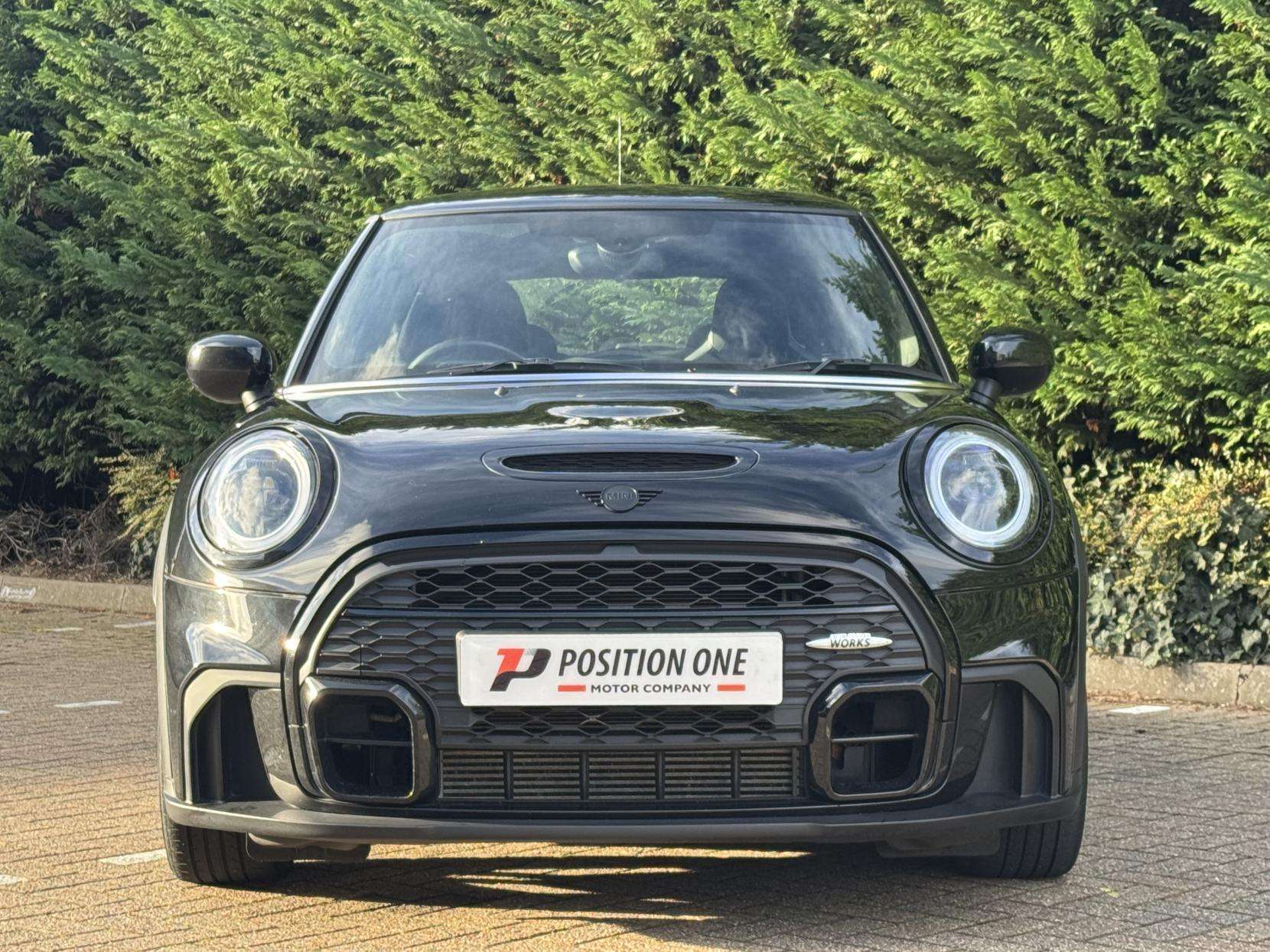 A 2021 MINI HATCH 2.0 Cooper S Sport Hatchback 3dr Petrol Manual Euro 6 (s/s) (178 ps) A 2021 MINI HATCH 2.0 Cooper S Sport Hatchback 3dr Petrol Manual Euro 6 (s/s) (178 ps)