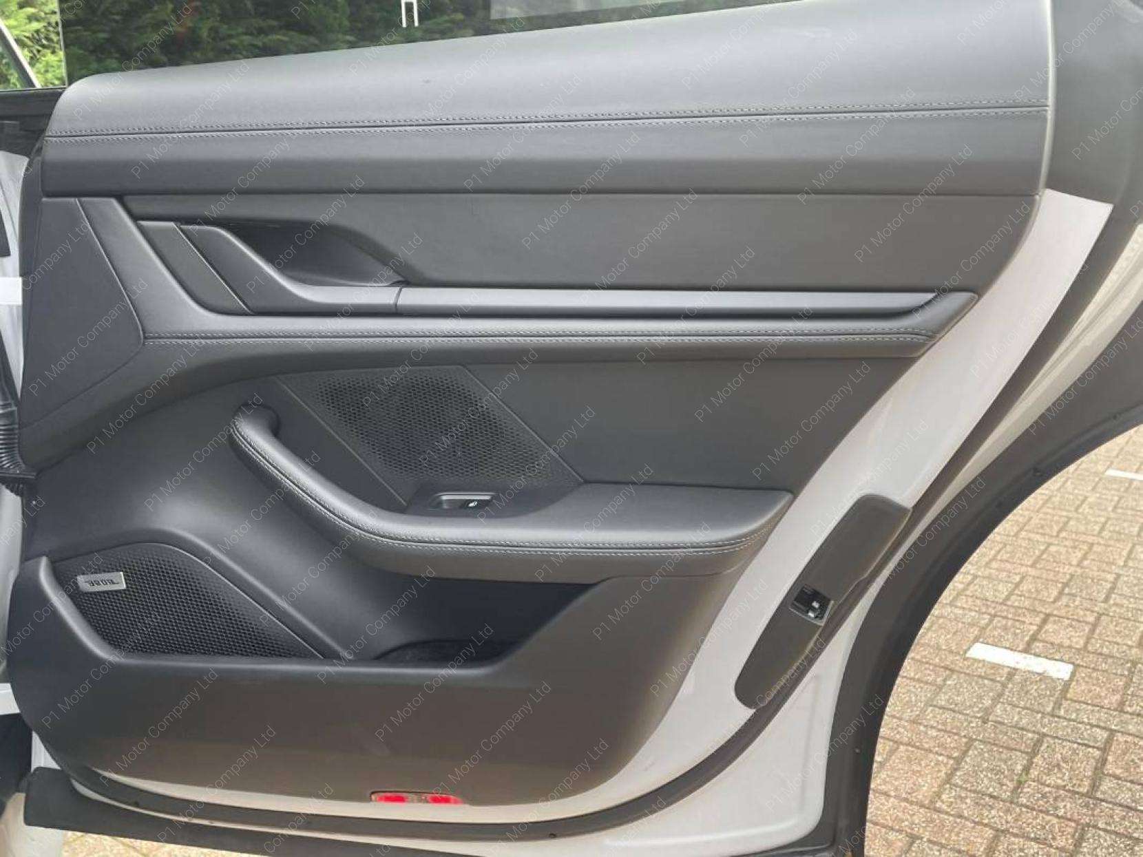 2023 PORSCHE TAYCAN 2023 PORSCHE TAYCAN