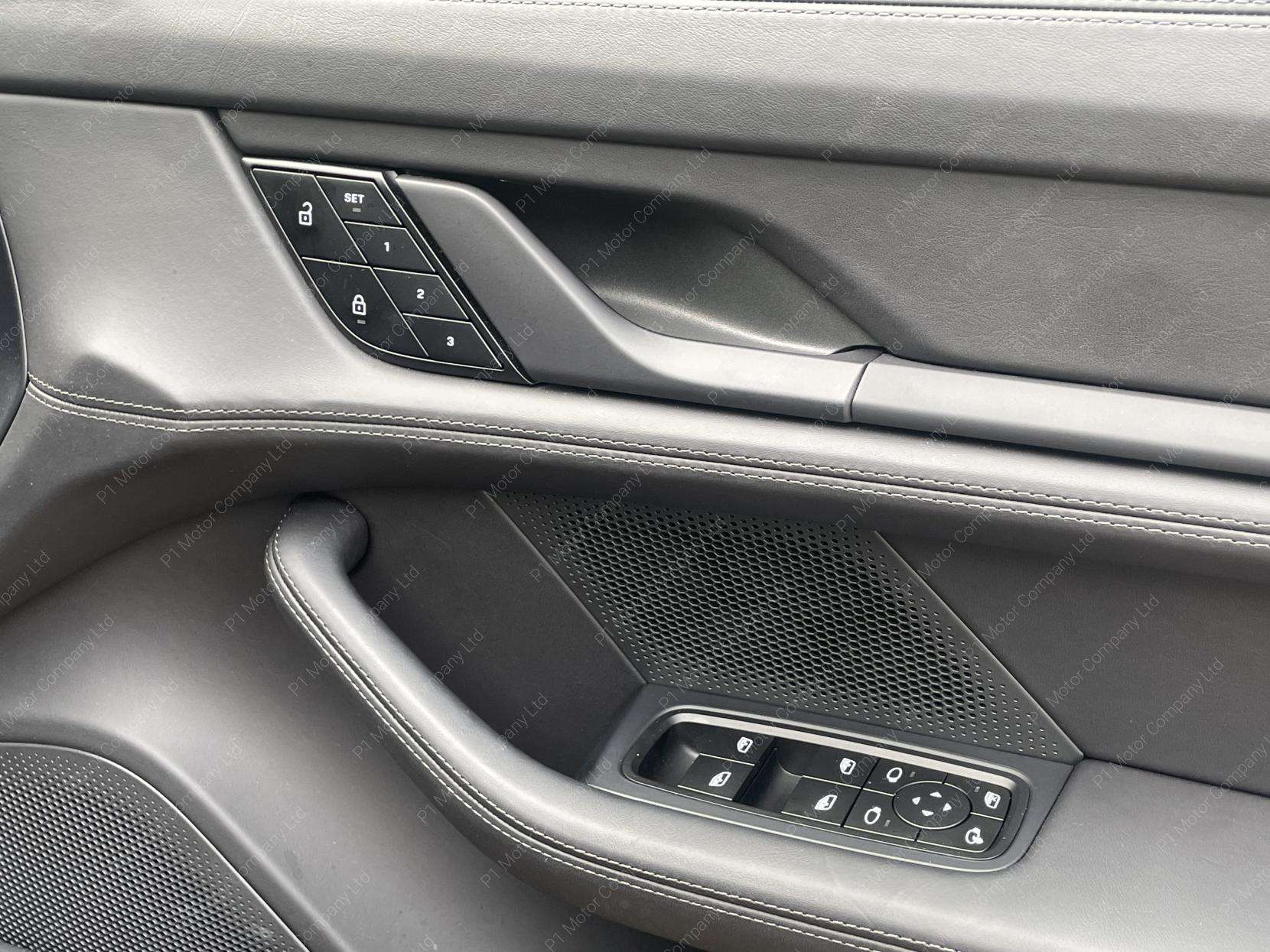 2023 PORSCHE TAYCAN 2023 PORSCHE TAYCAN