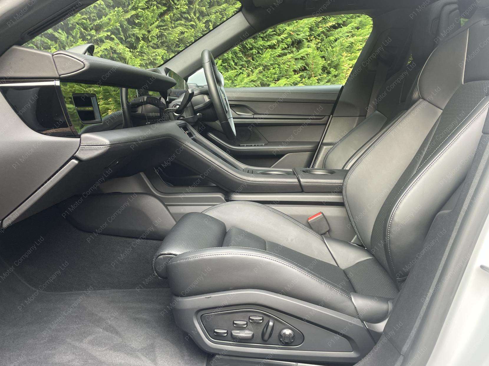 2023 PORSCHE TAYCAN 2023 PORSCHE TAYCAN