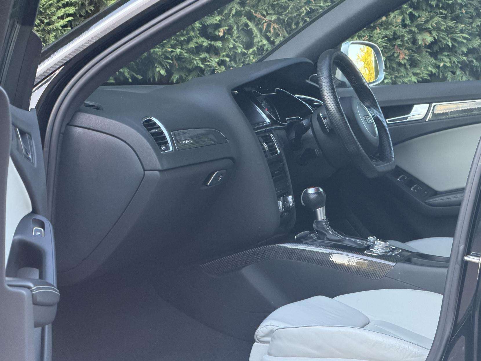 2012 AUDI RS4 AVANT 2012 AUDI RS4 AVANT