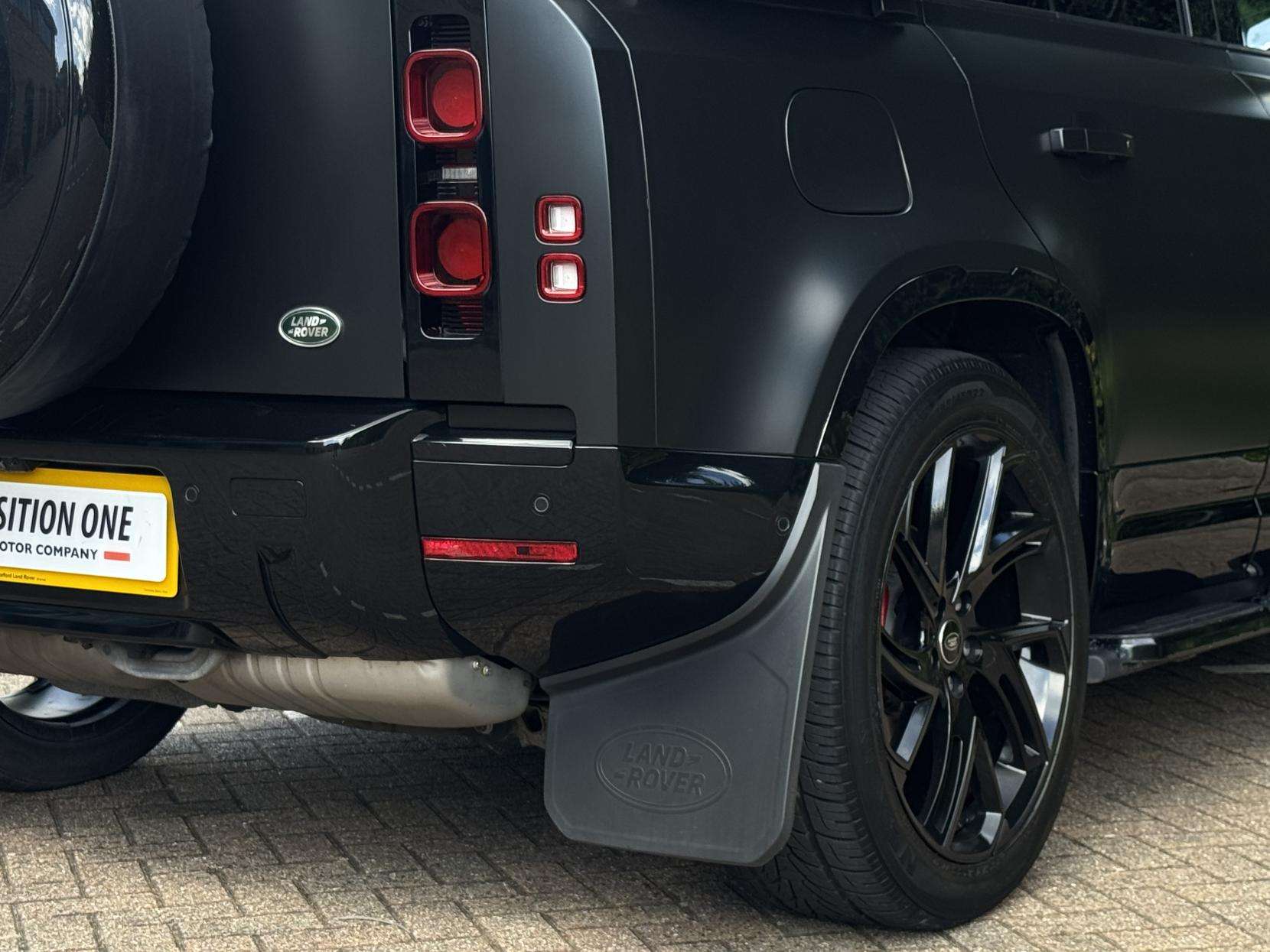 2022 LAND ROVER DEFENDER 110 2022 LAND ROVER DEFENDER 110