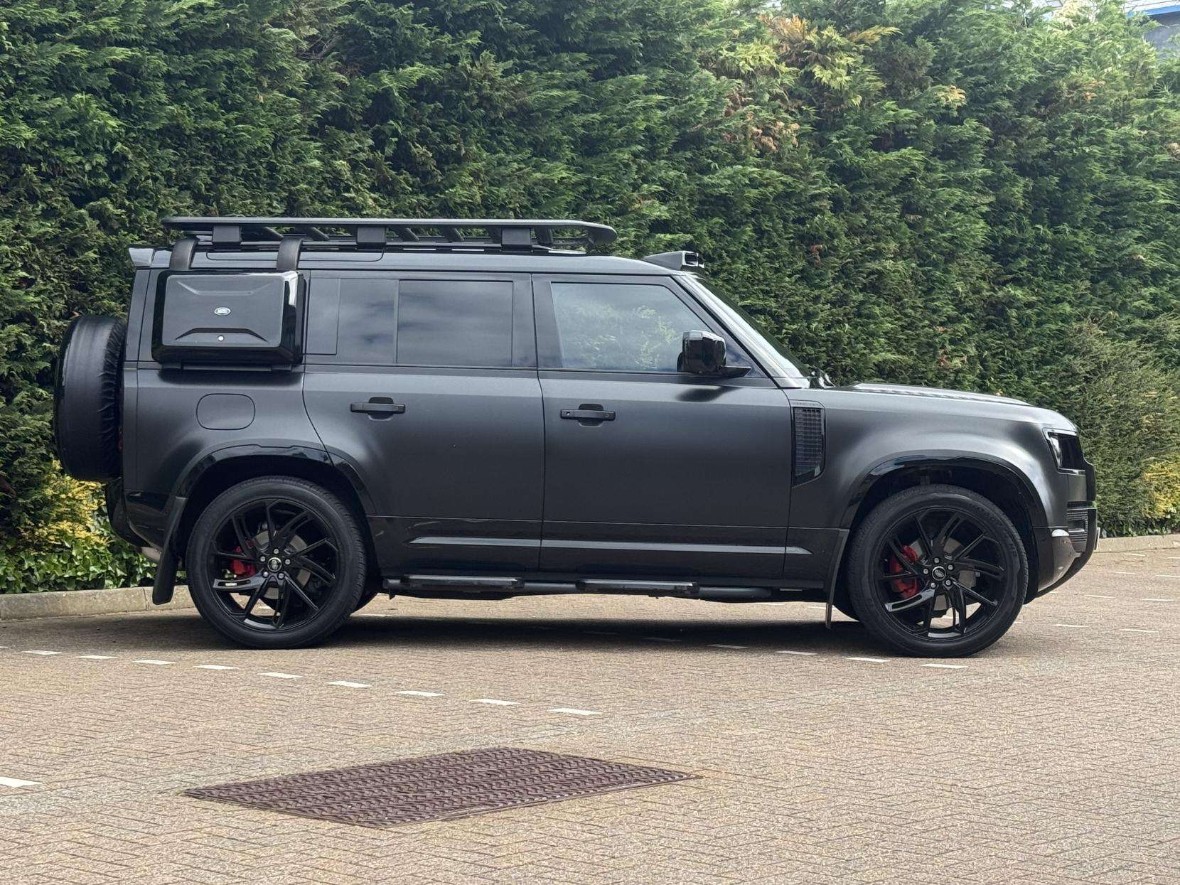 2022 LAND ROVER DEFENDER 110 2022 LAND ROVER DEFENDER 110