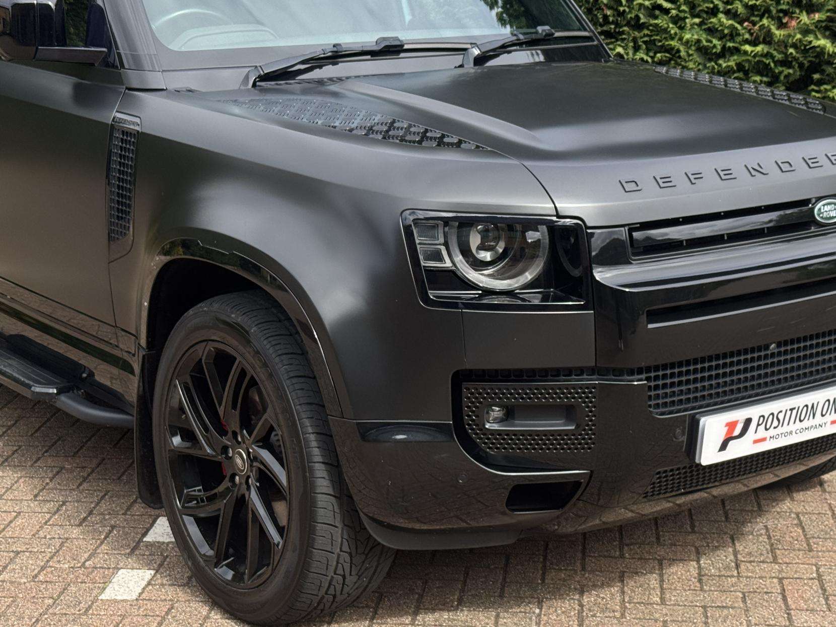 2022 LAND ROVER DEFENDER 110 2022 LAND ROVER DEFENDER 110