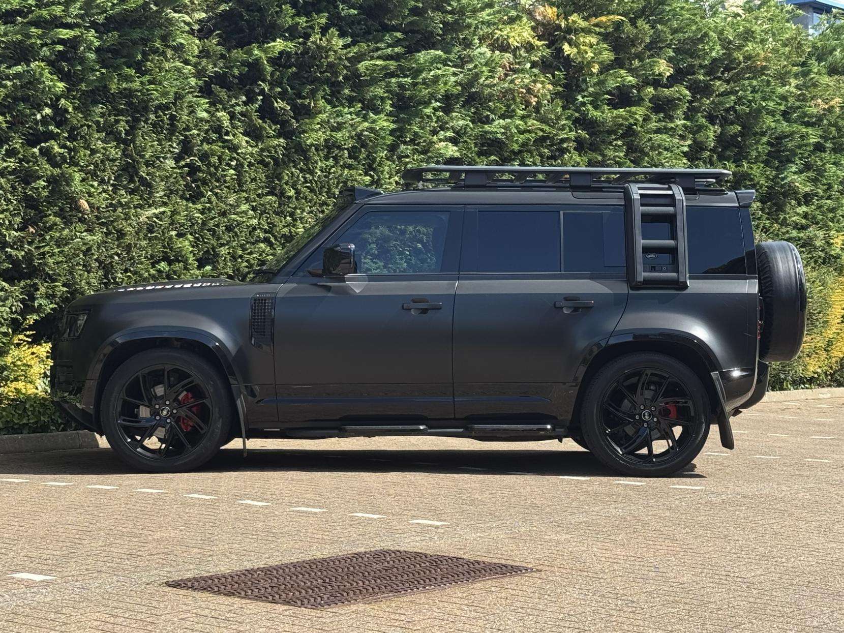 2022 LAND ROVER DEFENDER 110 2022 LAND ROVER DEFENDER 110