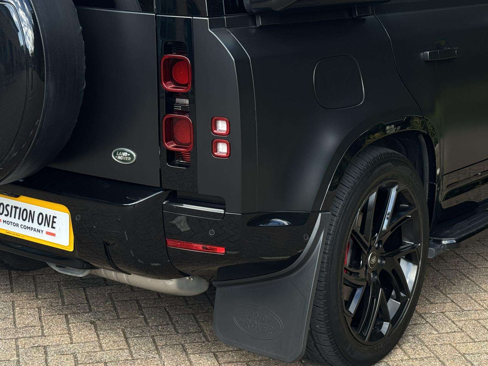 2022 LAND ROVER DEFENDER 110 2022 LAND ROVER DEFENDER 110