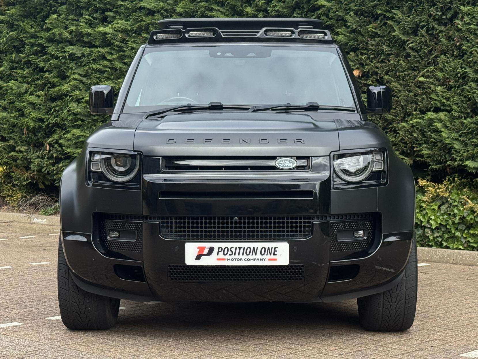 A 2022 LAND ROVER DEFENDER 110 3.0 D250 MHEV XS Edition SUV 5dr Diesel Auto 4WD Euro 6 (s/s) (250 ps) A 2022 LAND ROVER DEFENDER 110 3.0 D250 MHEV XS Edition SUV 5dr Diesel Auto 4WD Euro 6 (s/s) (250 ps)