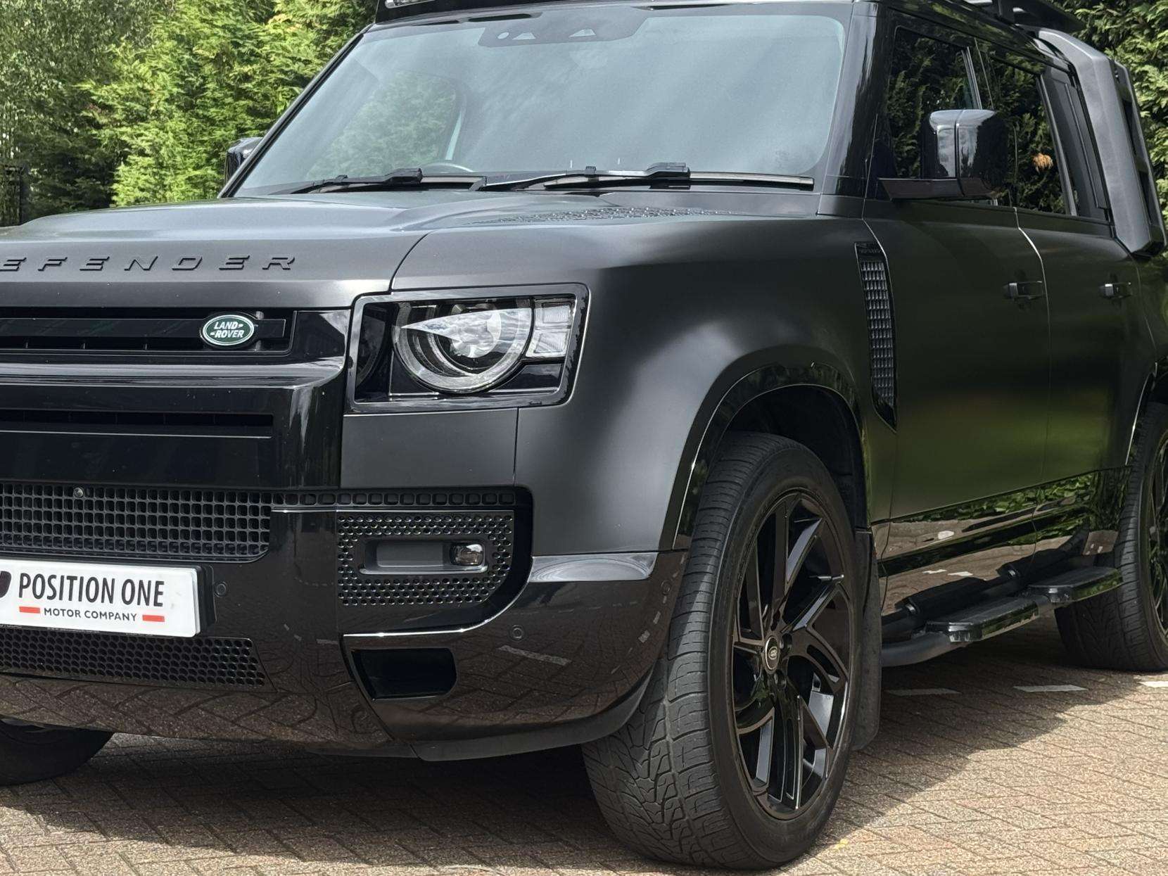 2022 LAND ROVER DEFENDER 110 2022 LAND ROVER DEFENDER 110