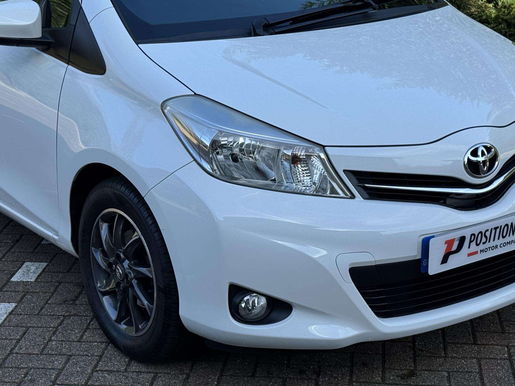 2012 TOYOTA YARIS 2012 TOYOTA YARIS