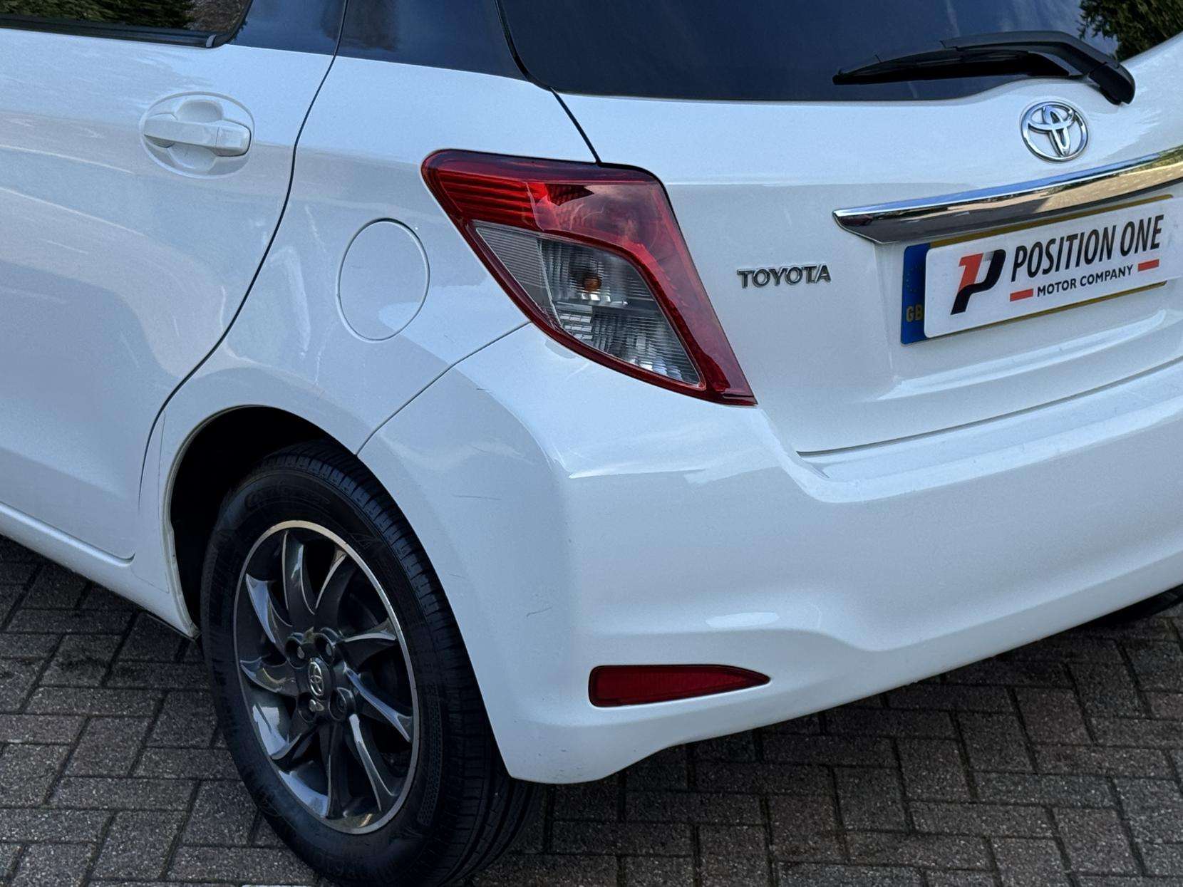 2012 TOYOTA YARIS 2012 TOYOTA YARIS