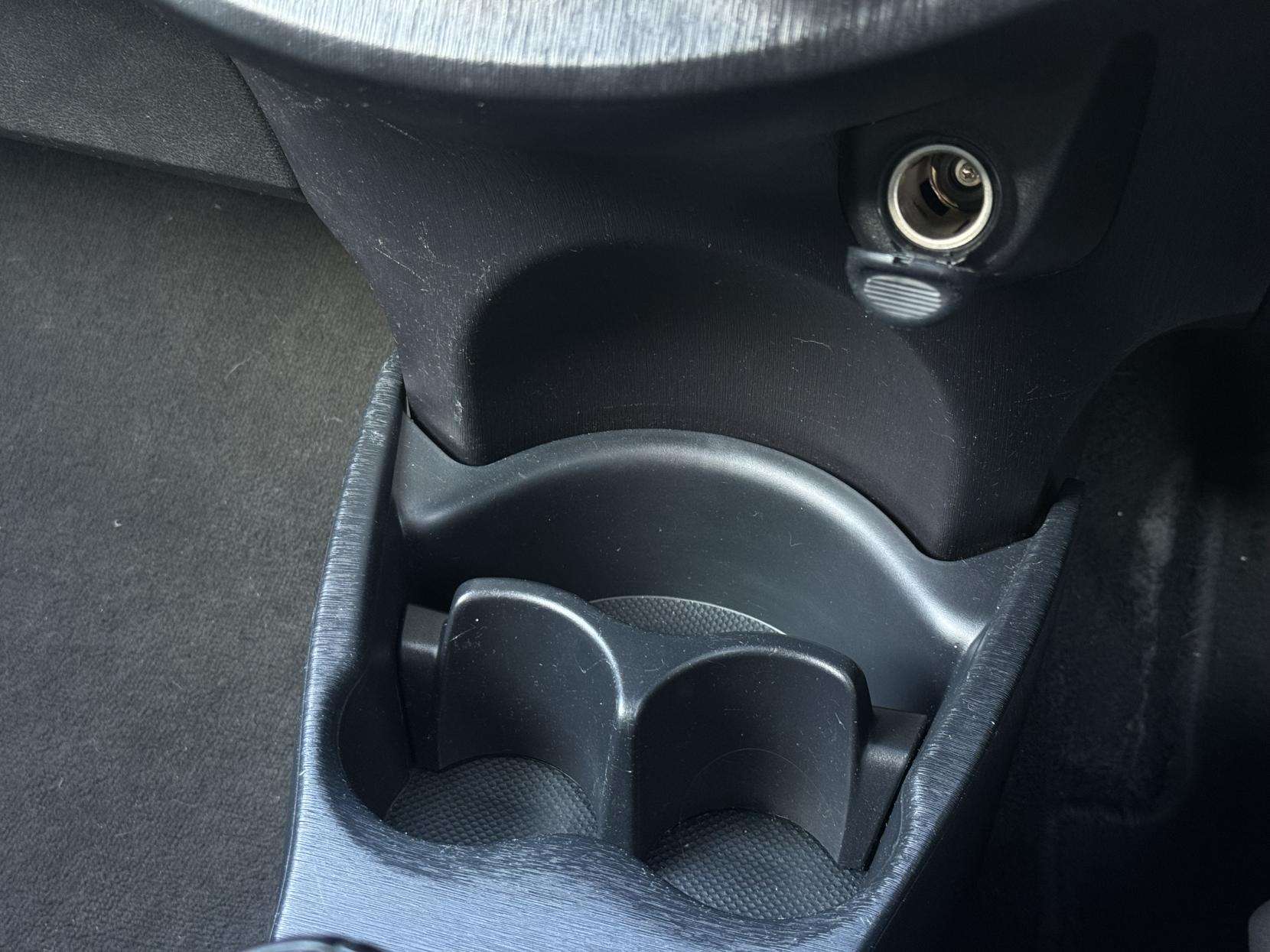 2012 TOYOTA YARIS 2012 TOYOTA YARIS