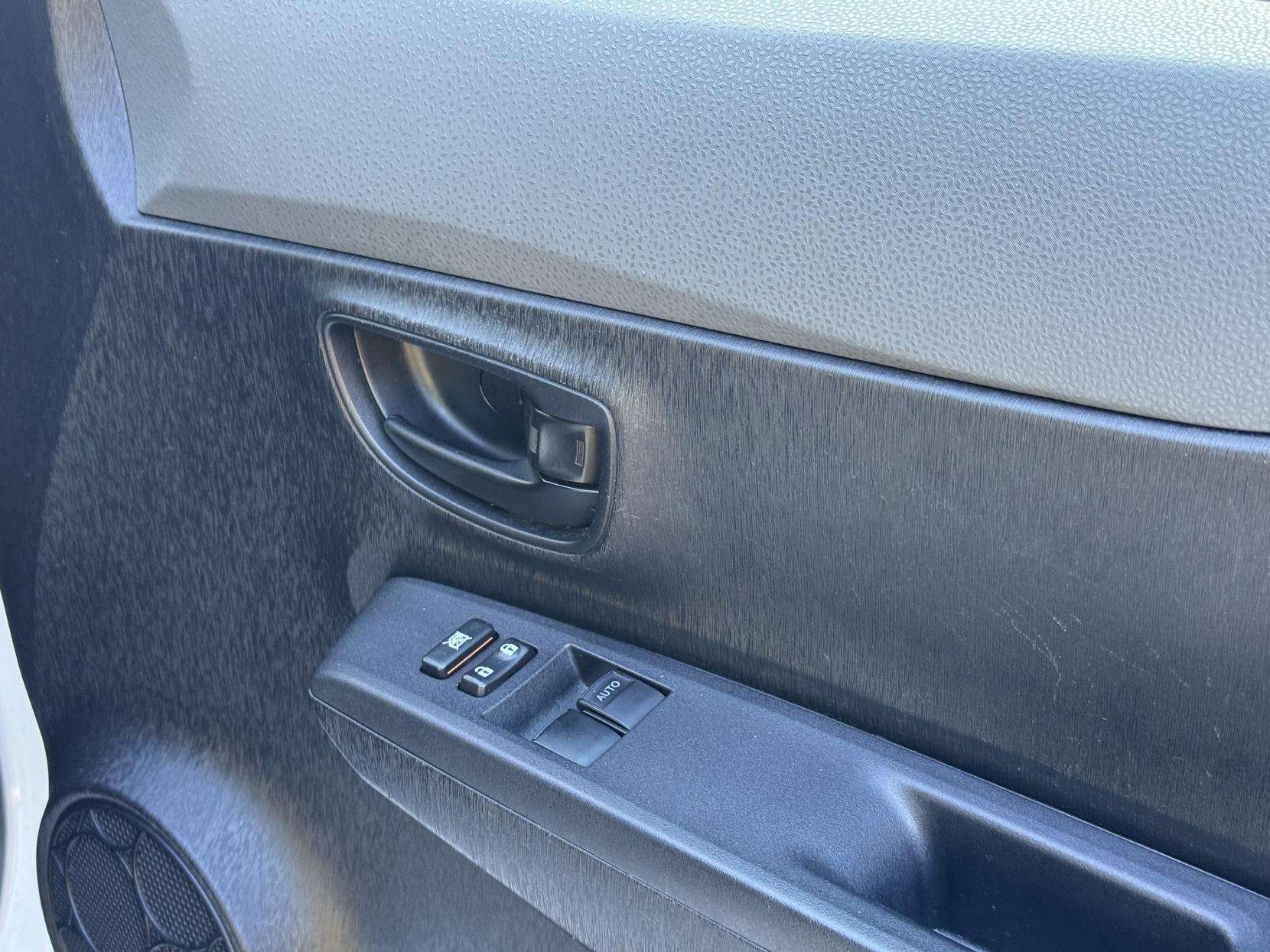 2012 TOYOTA YARIS 2012 TOYOTA YARIS