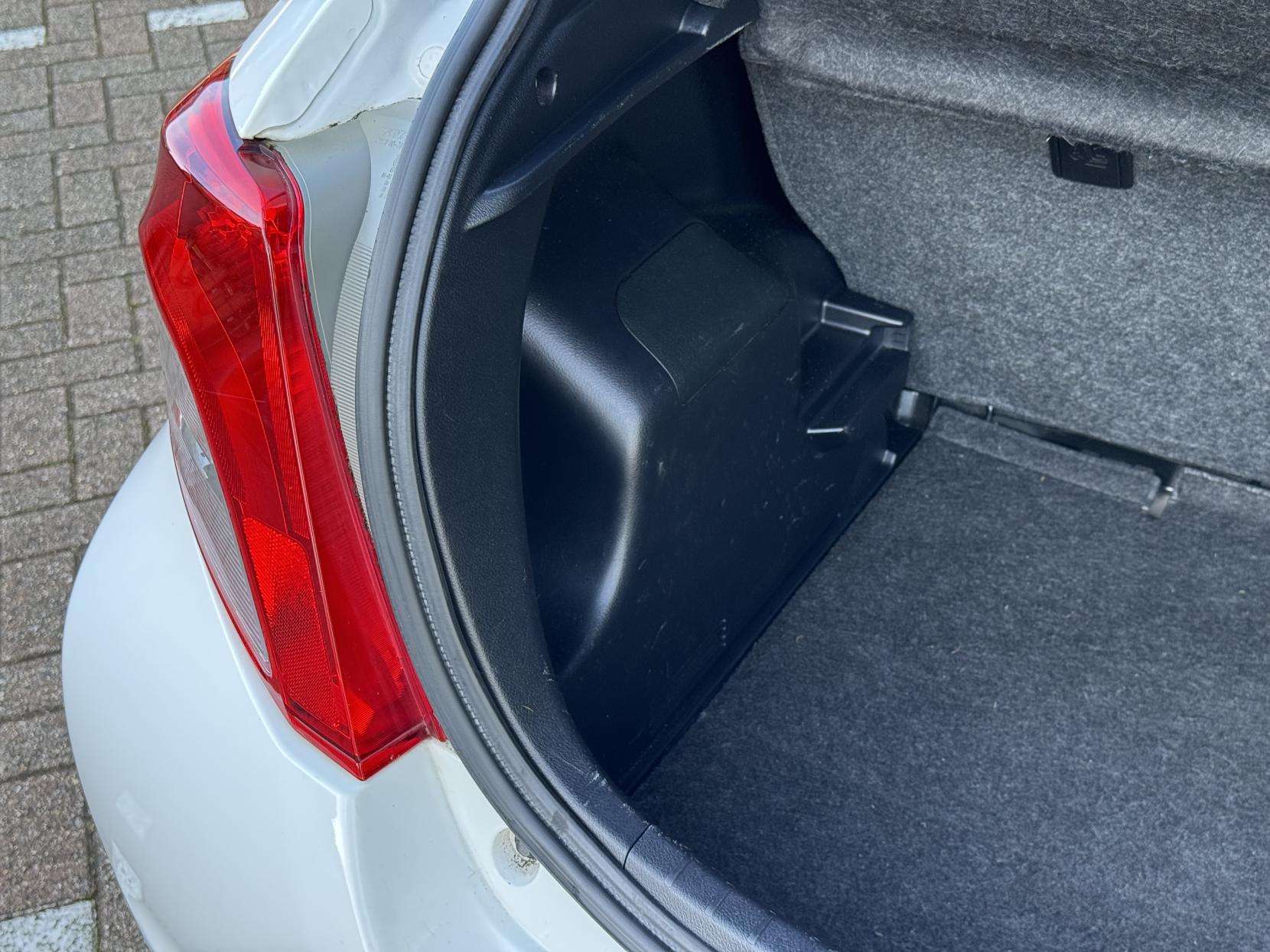 2012 TOYOTA YARIS 2012 TOYOTA YARIS