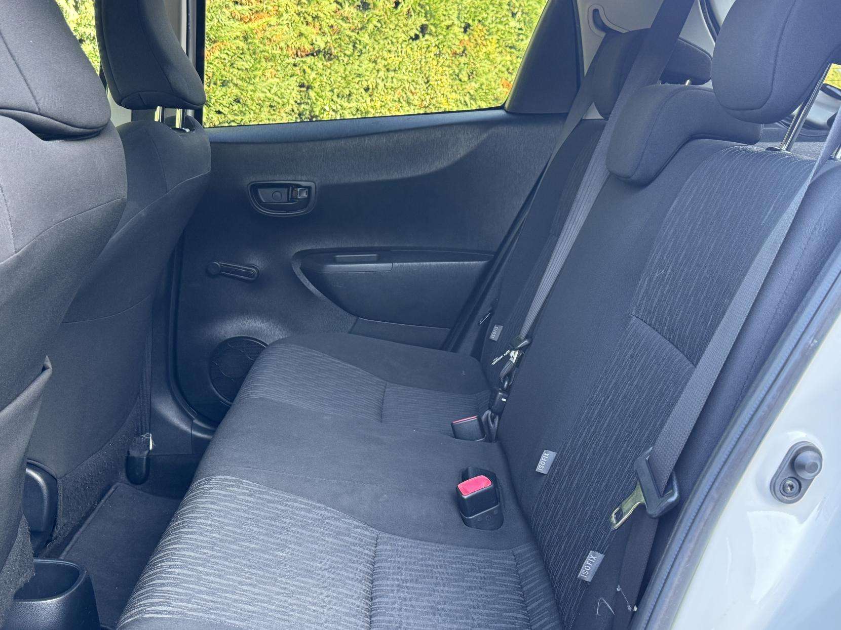 2012 TOYOTA YARIS 2012 TOYOTA YARIS