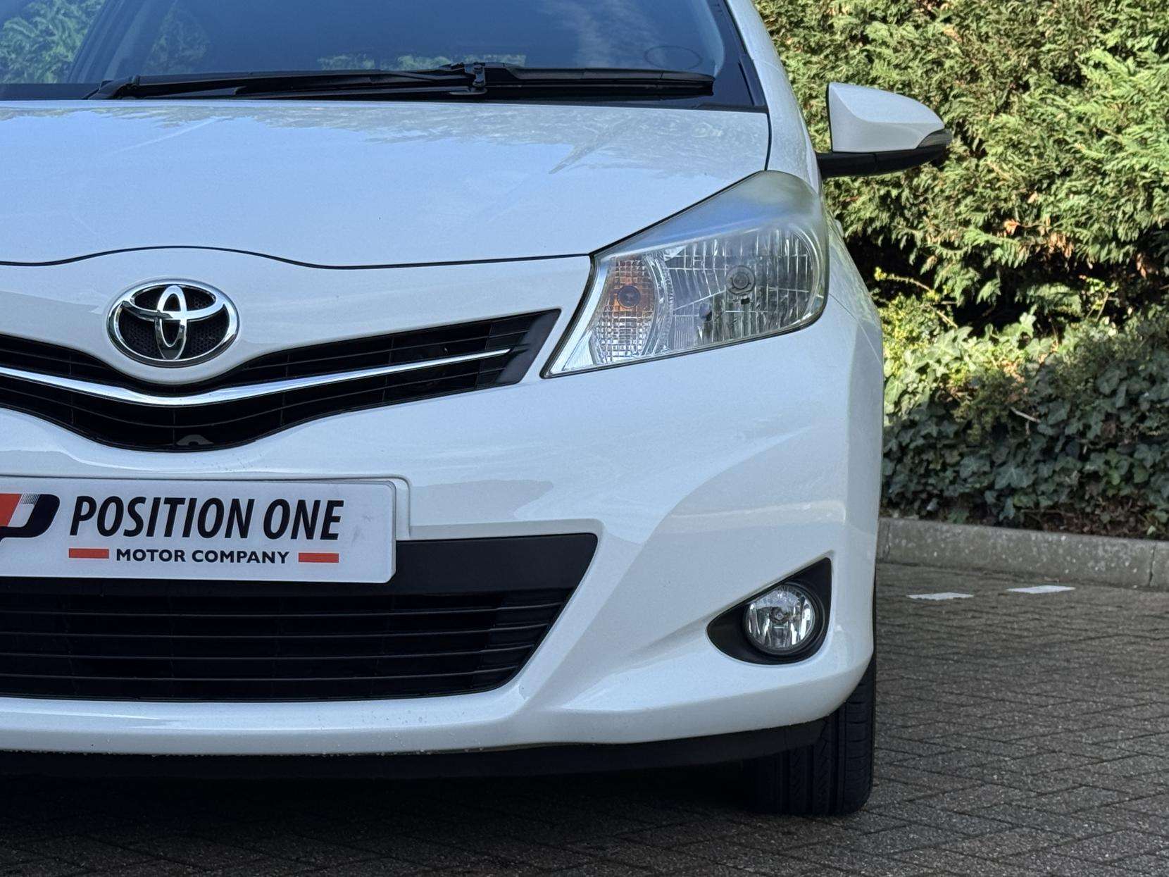 2012 TOYOTA YARIS 2012 TOYOTA YARIS