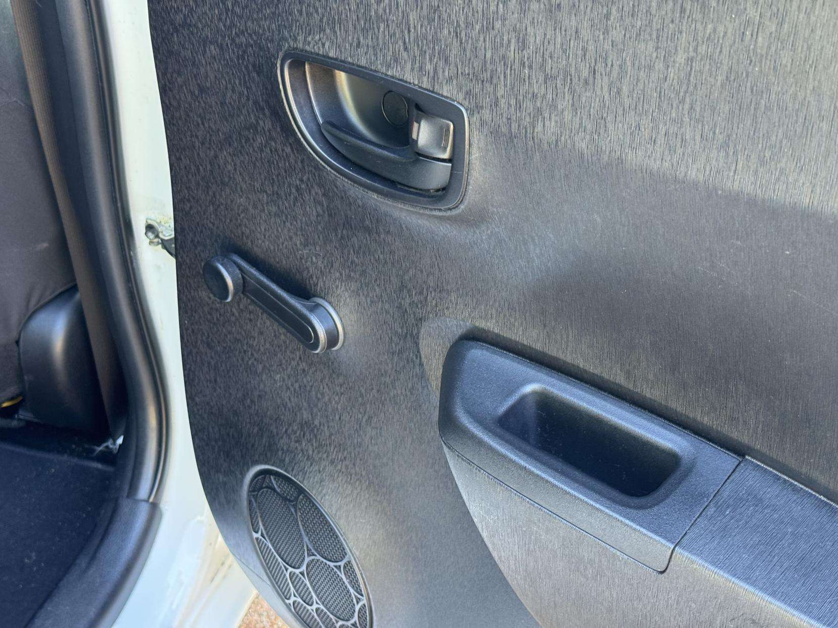 2012 TOYOTA YARIS 2012 TOYOTA YARIS