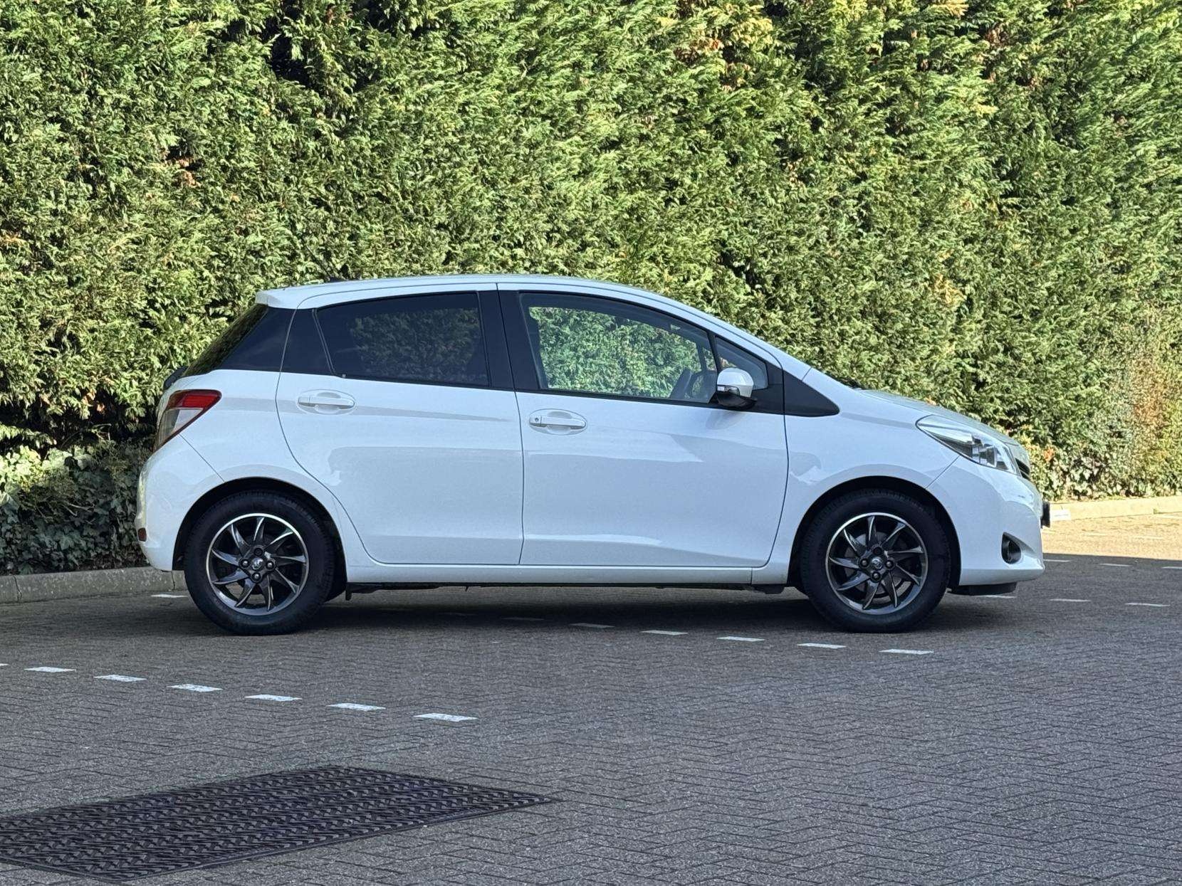 2012 TOYOTA YARIS 2012 TOYOTA YARIS