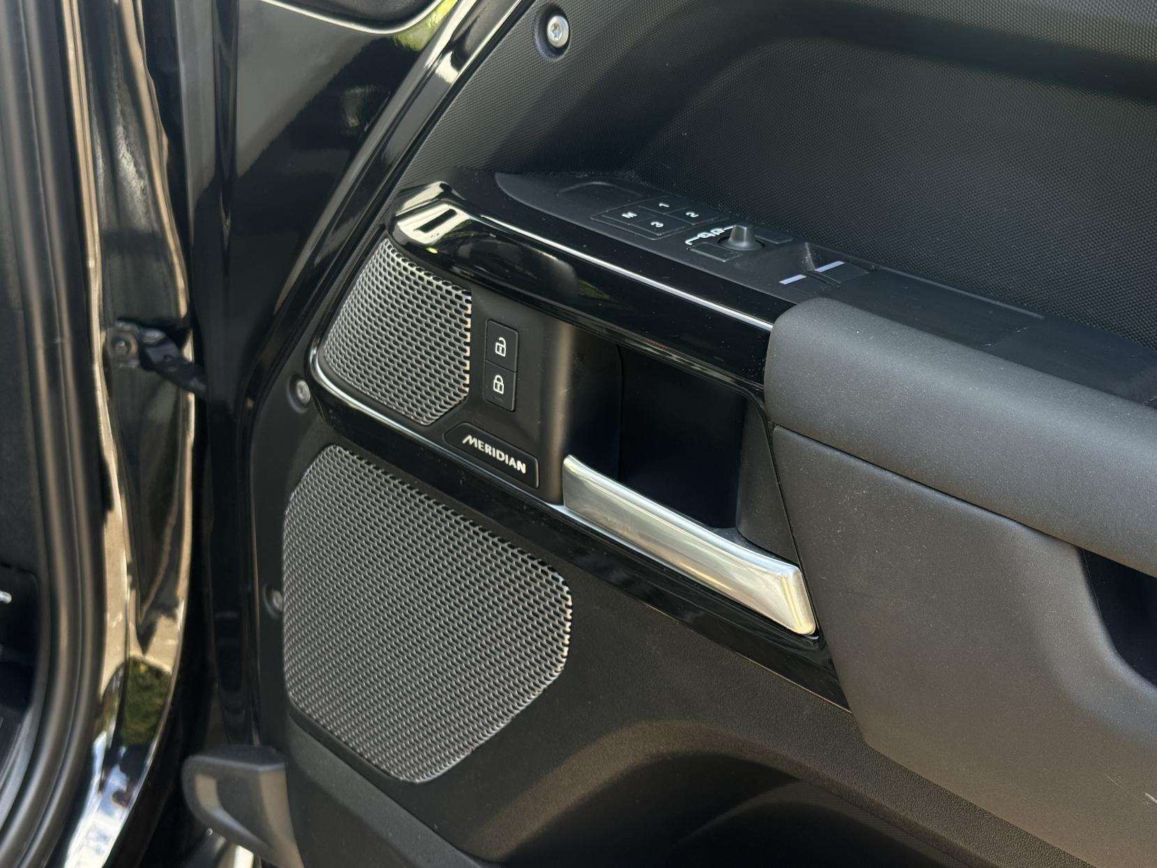 2024 LAND ROVER DEFENDER 90 2024 LAND ROVER DEFENDER 90