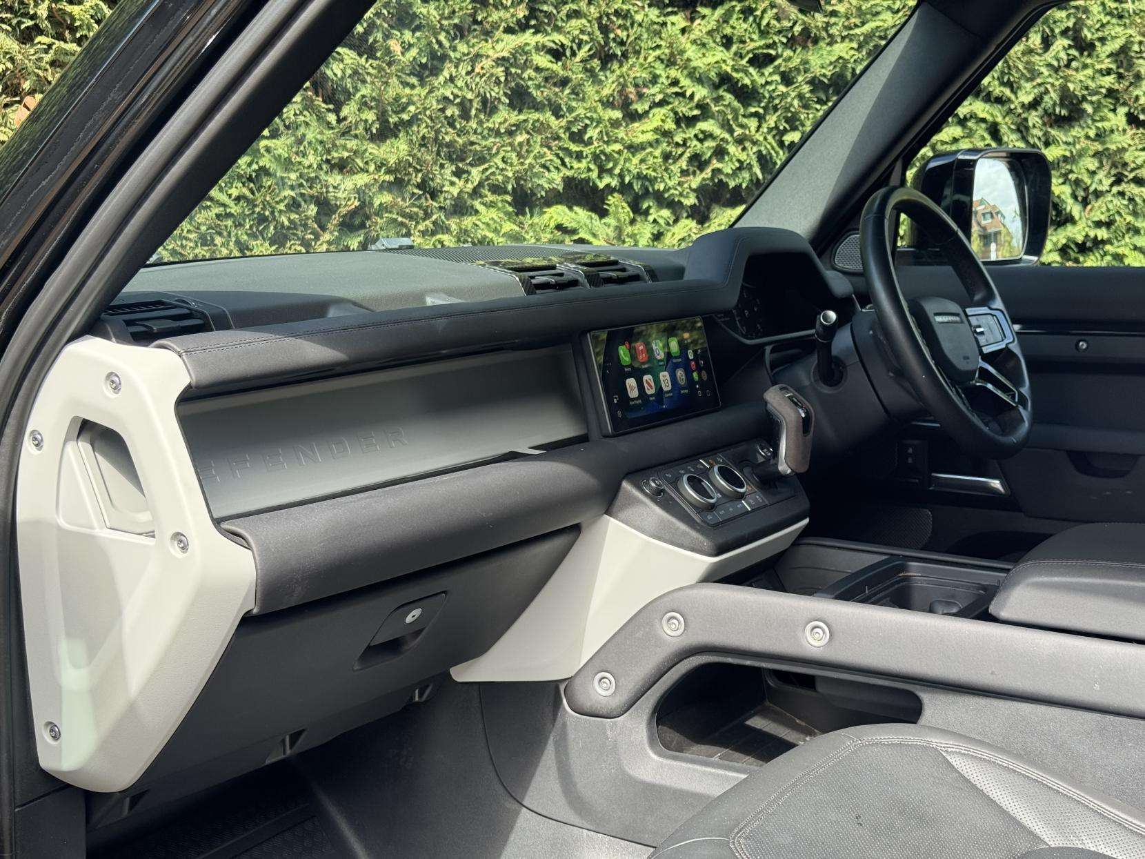 2024 LAND ROVER DEFENDER 90 2024 LAND ROVER DEFENDER 90