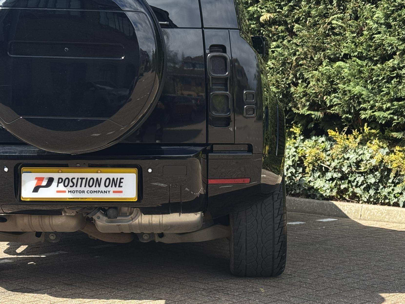 2024 LAND ROVER DEFENDER 90 2024 LAND ROVER DEFENDER 90