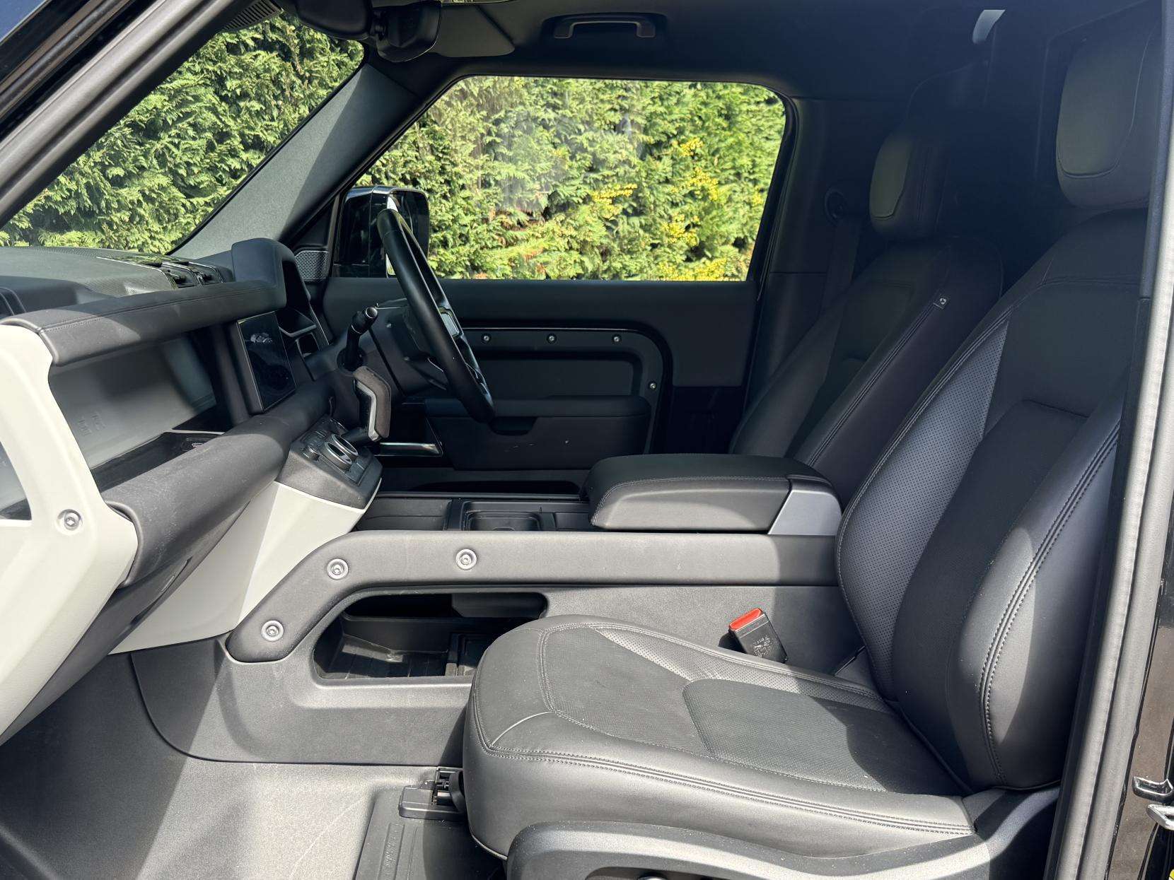 2024 LAND ROVER DEFENDER 90 2024 LAND ROVER DEFENDER 90