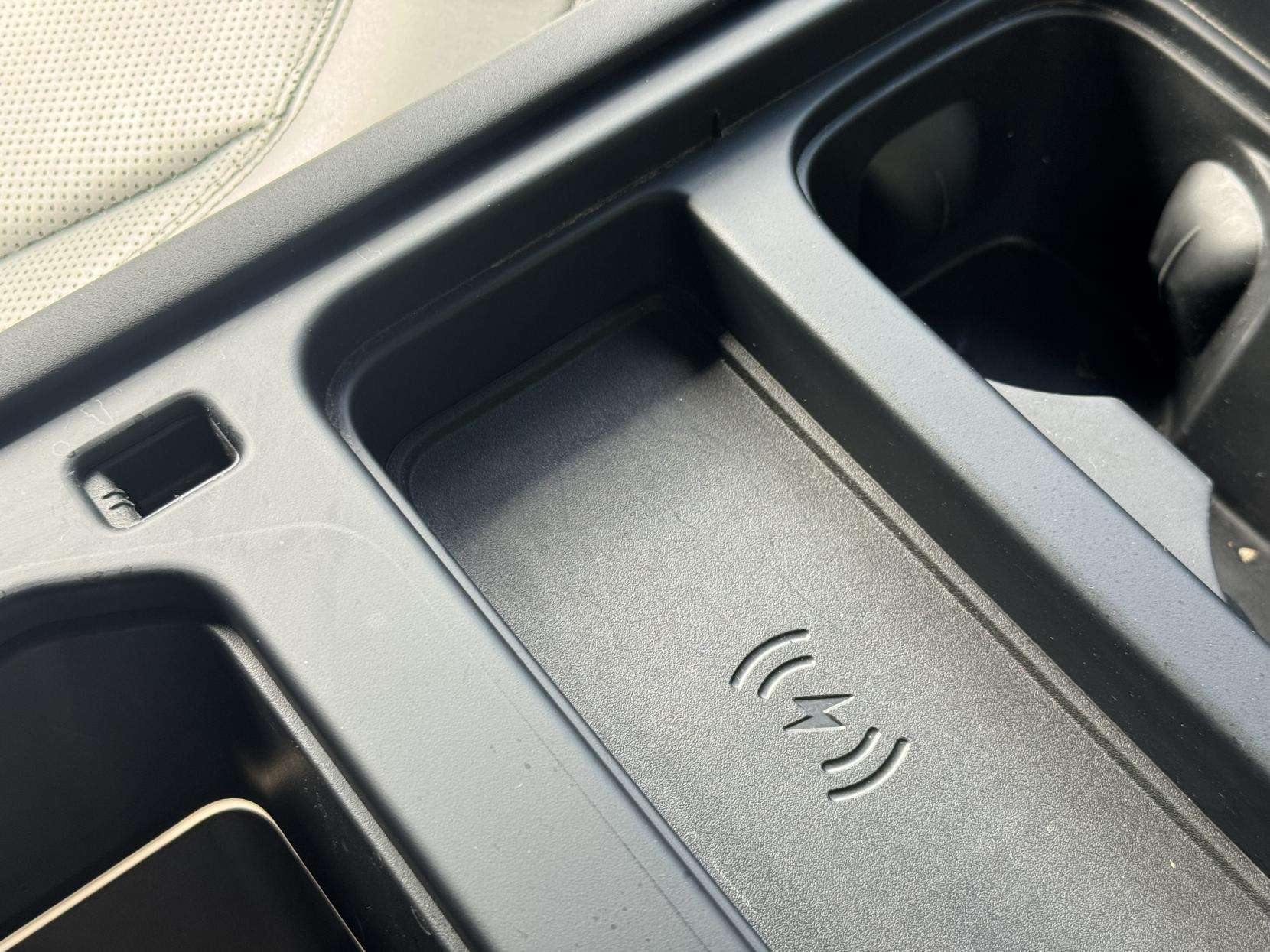 2024 LAND ROVER DEFENDER 90 2024 LAND ROVER DEFENDER 90