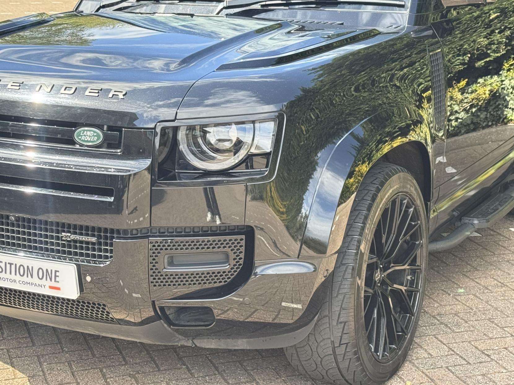 2024 LAND ROVER DEFENDER 90 2024 LAND ROVER DEFENDER 90