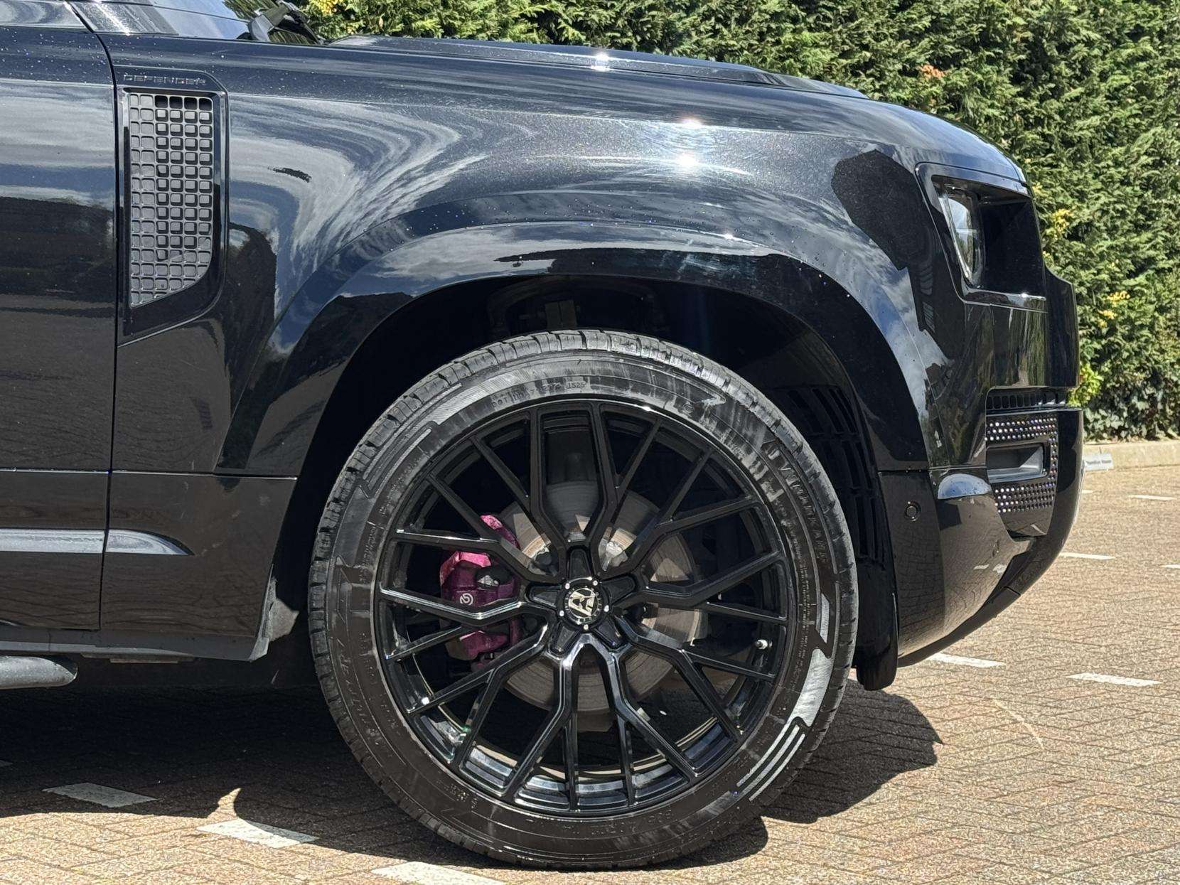 2024 LAND ROVER DEFENDER 90 2024 LAND ROVER DEFENDER 90