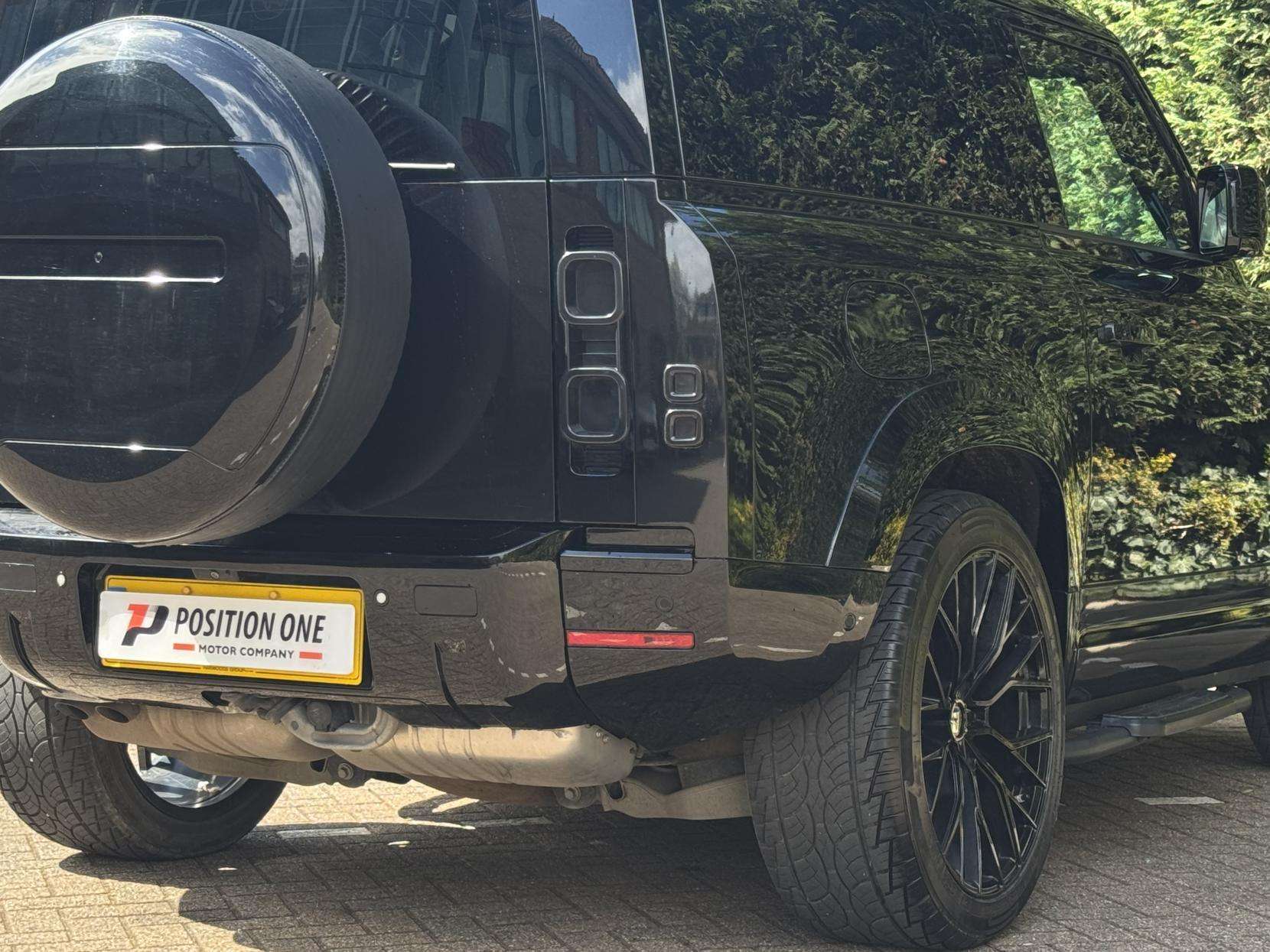 2024 LAND ROVER DEFENDER 90 2024 LAND ROVER DEFENDER 90