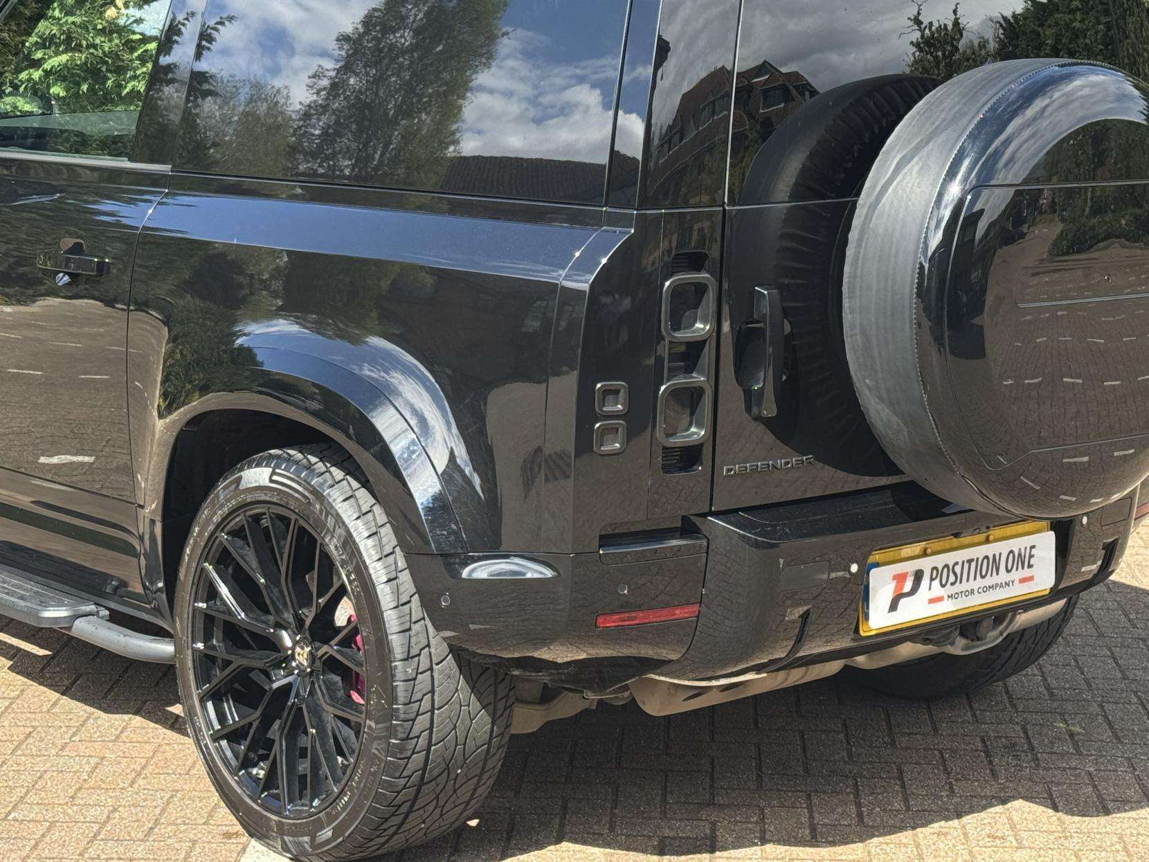 2024 LAND ROVER DEFENDER 90 2024 LAND ROVER DEFENDER 90